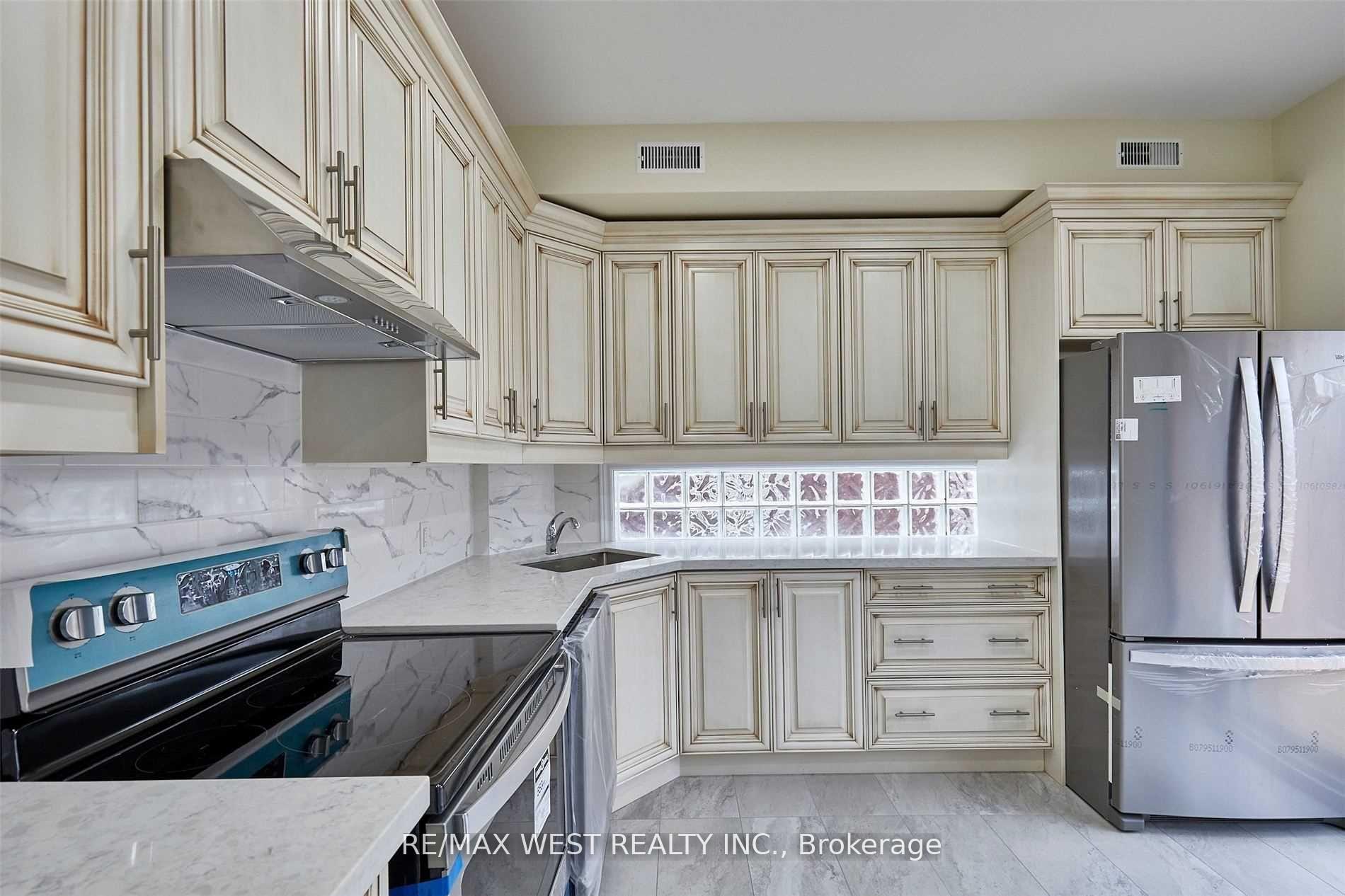 Photo 3 of Unit Upper, 28 Dupont Street, Toronto, The Annex — HOMEH