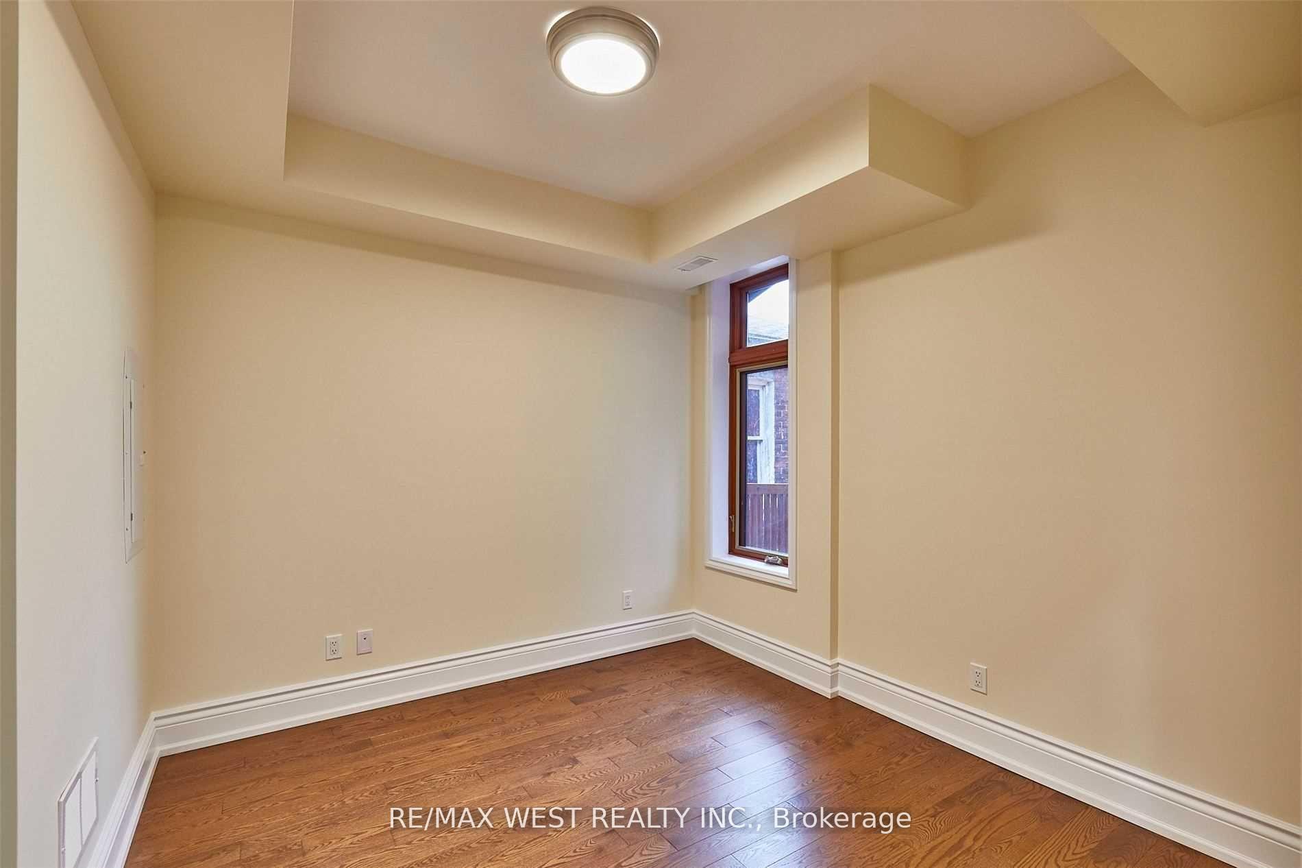 Photo 5 of Unit Upper, 28 Dupont Street, Toronto, The Annex — HOMEH