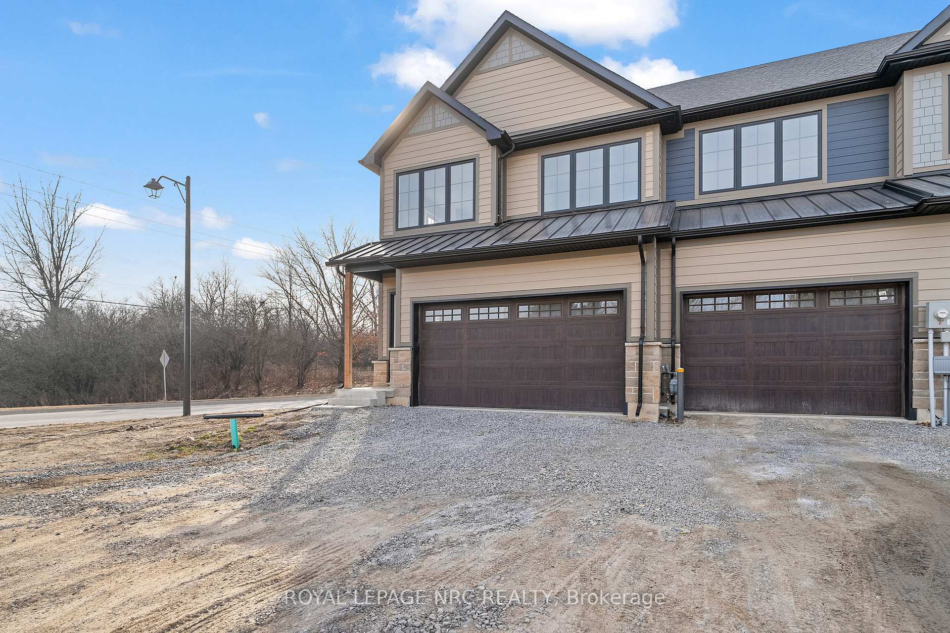 Photo 2 of 31 Beaverloch Drive, Thorold, Confederation Heights — HOMEH