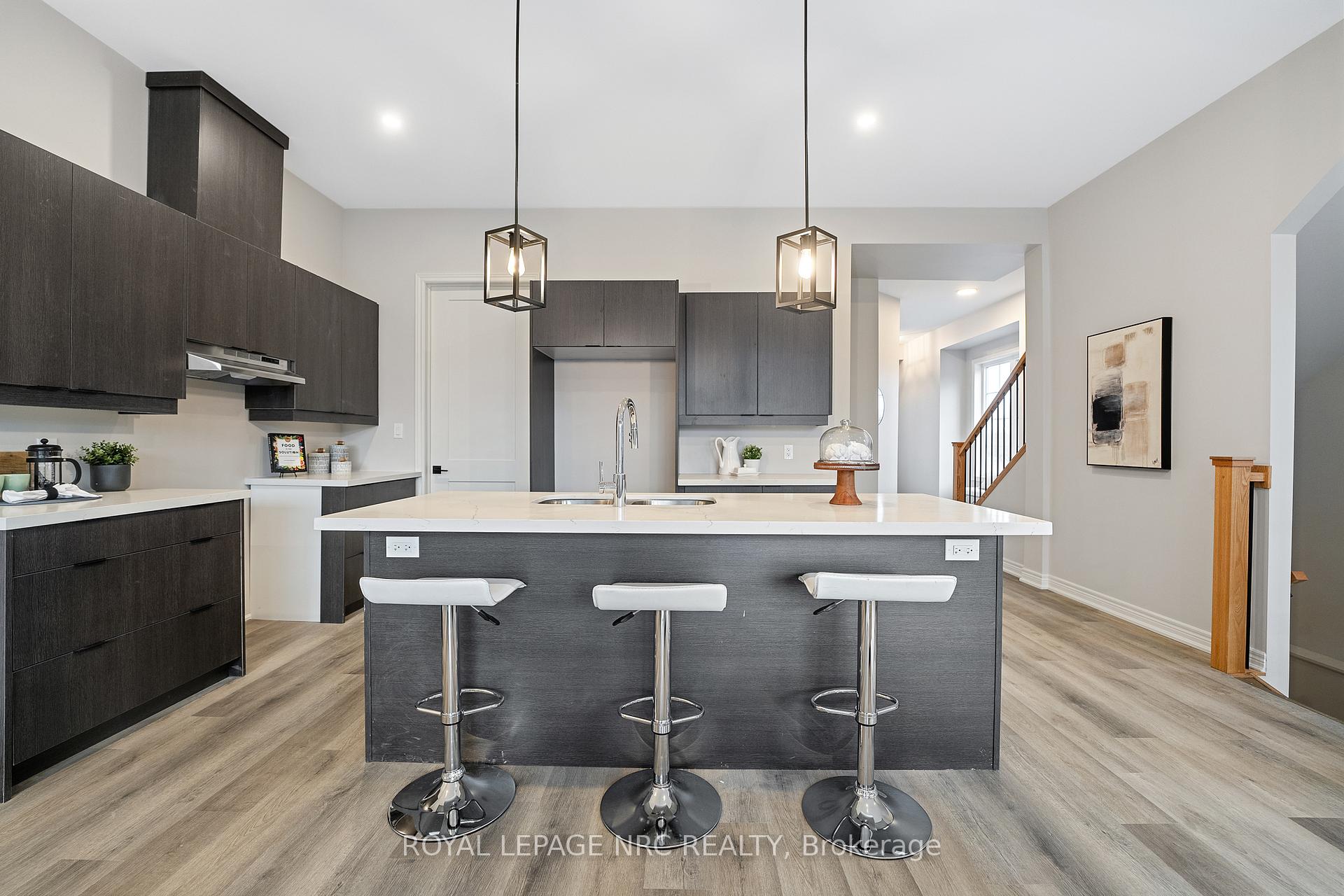 Photo 15 of 31 Beaverloch Drive, Thorold, Confederation Heights — HOMEH