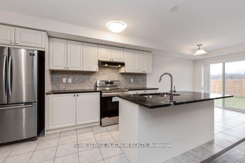 Photo 8 of 146 Esther Crescent, Thorold, Hurricane/Merrittville — HOMEH