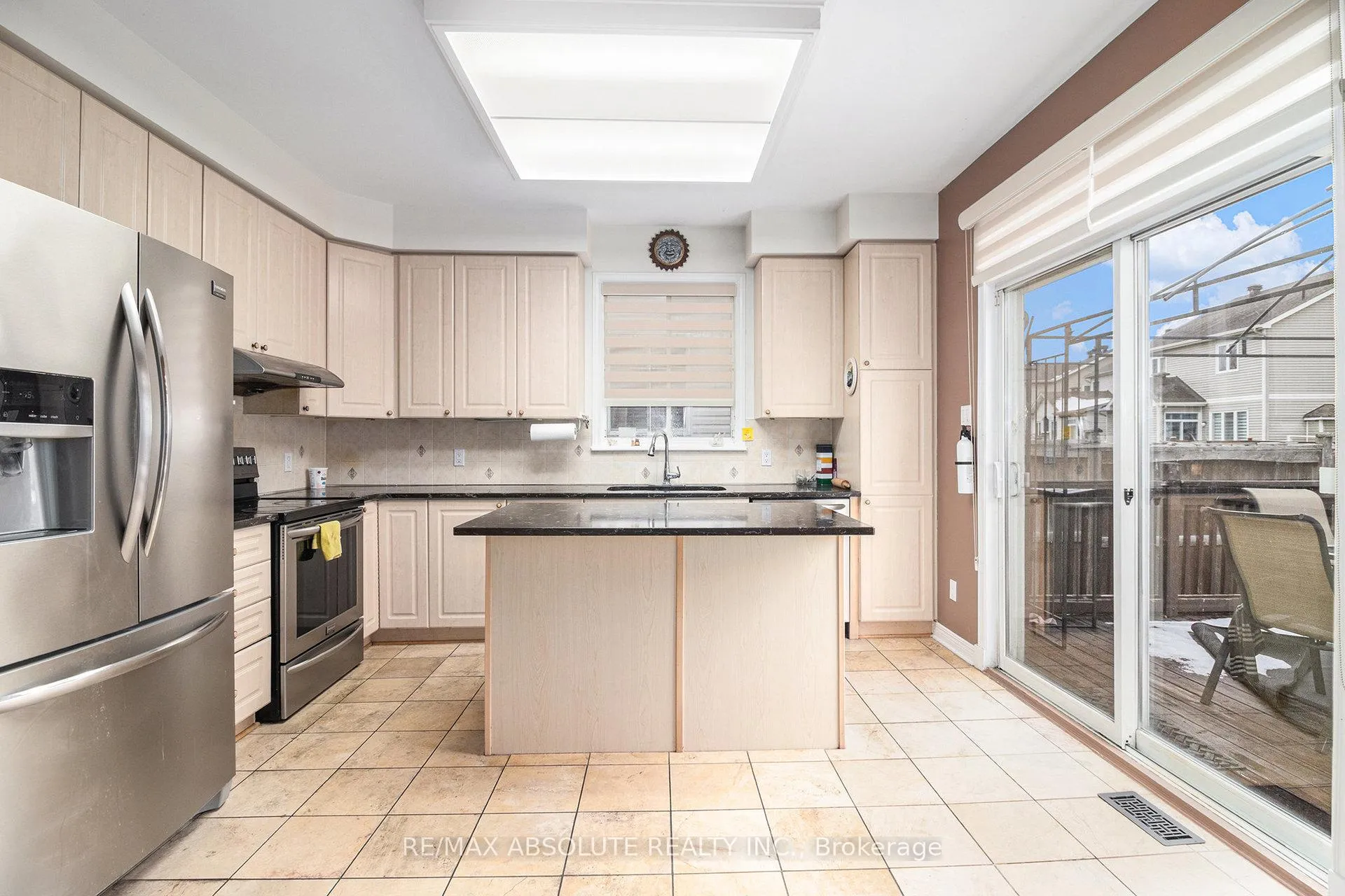 Photo 7 of 12 Oak Grove Street, Ottawa, Barrhaven East — HOMEH