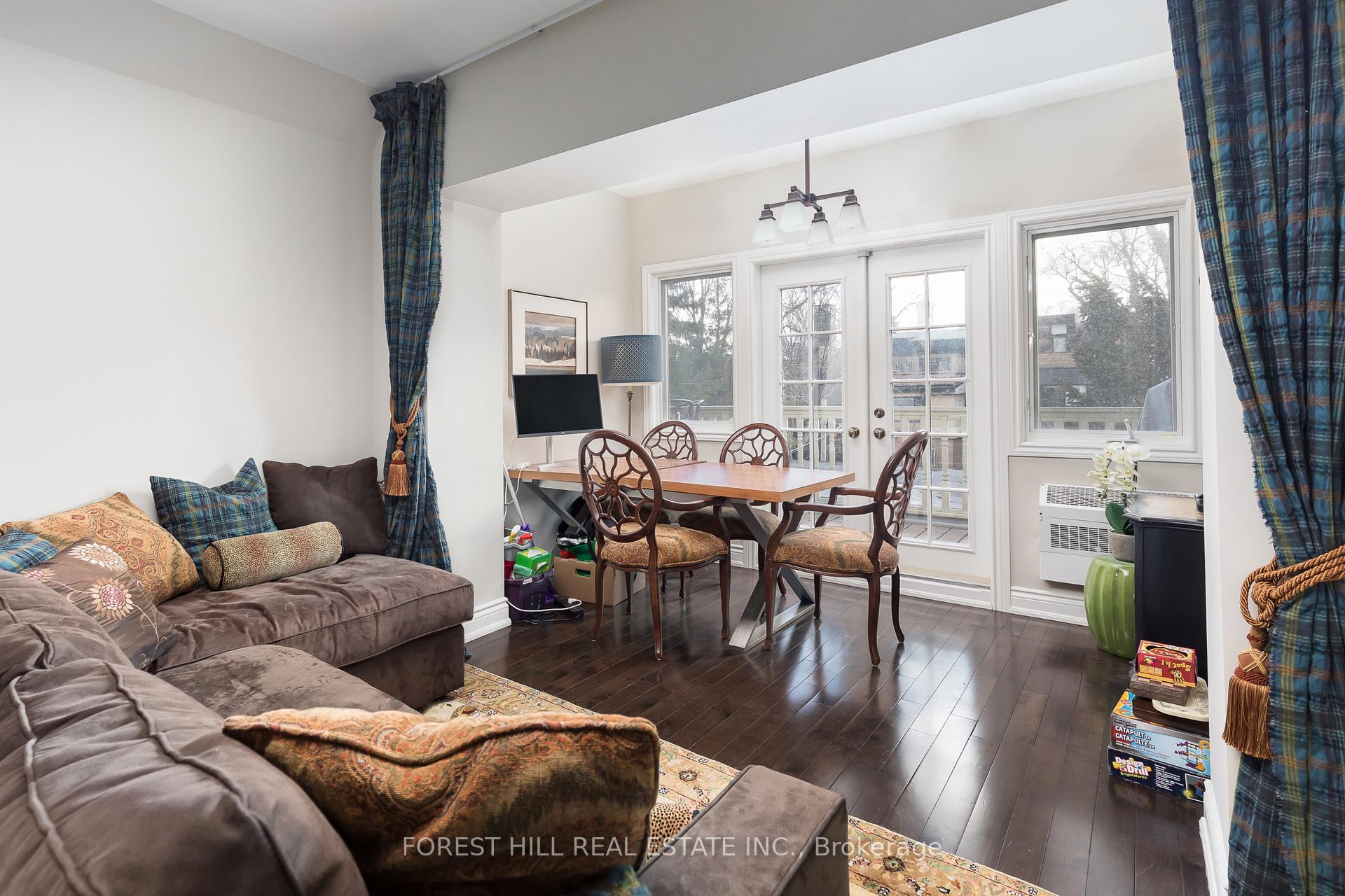 Photo 5 of Unit Unit 4, 105 Balmoral Avenue, Toronto, Yonge-St. Clair — HOMEH
