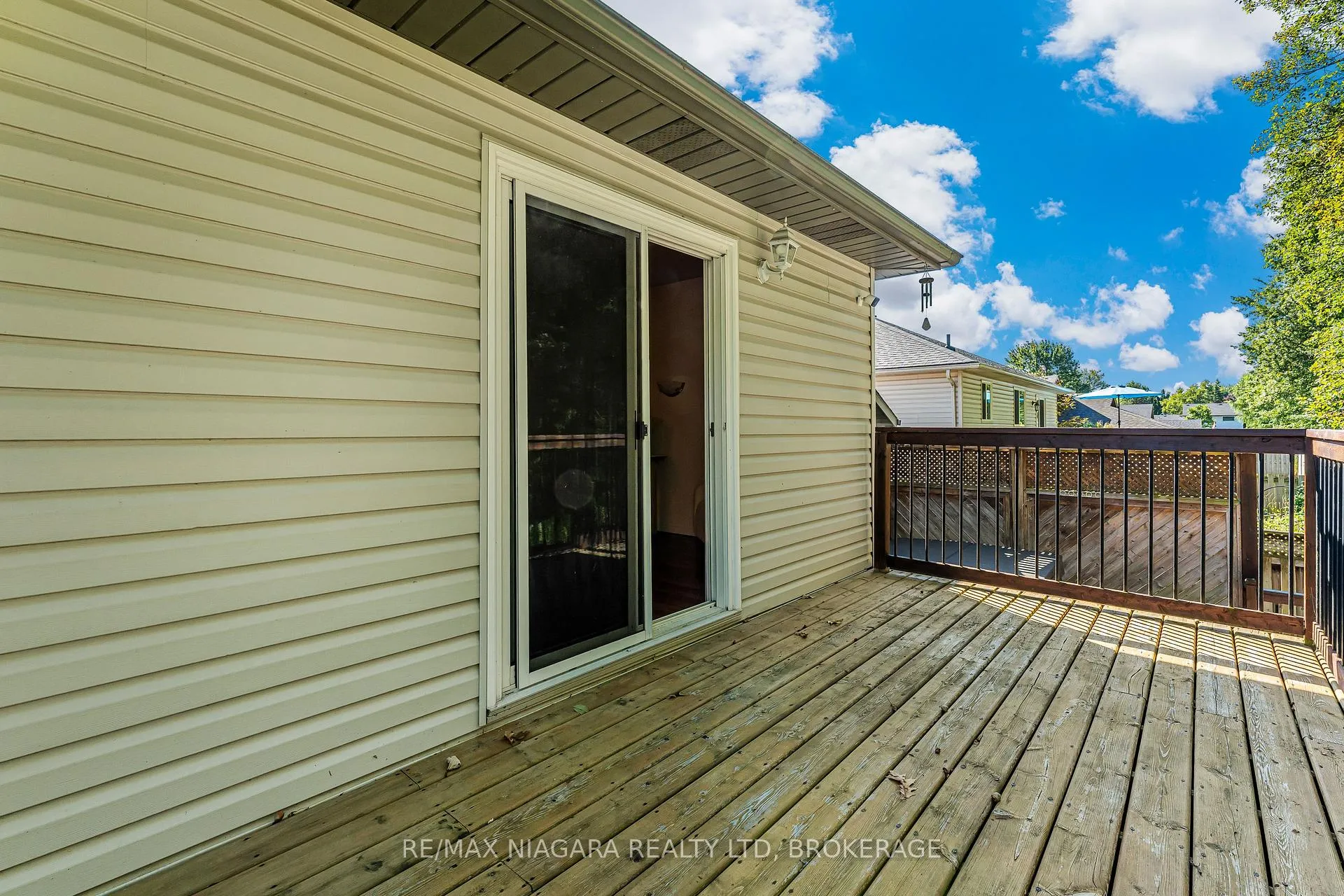 Photo 20 of 113 Foxtail Avenue, Welland, West Welland — HOMEH