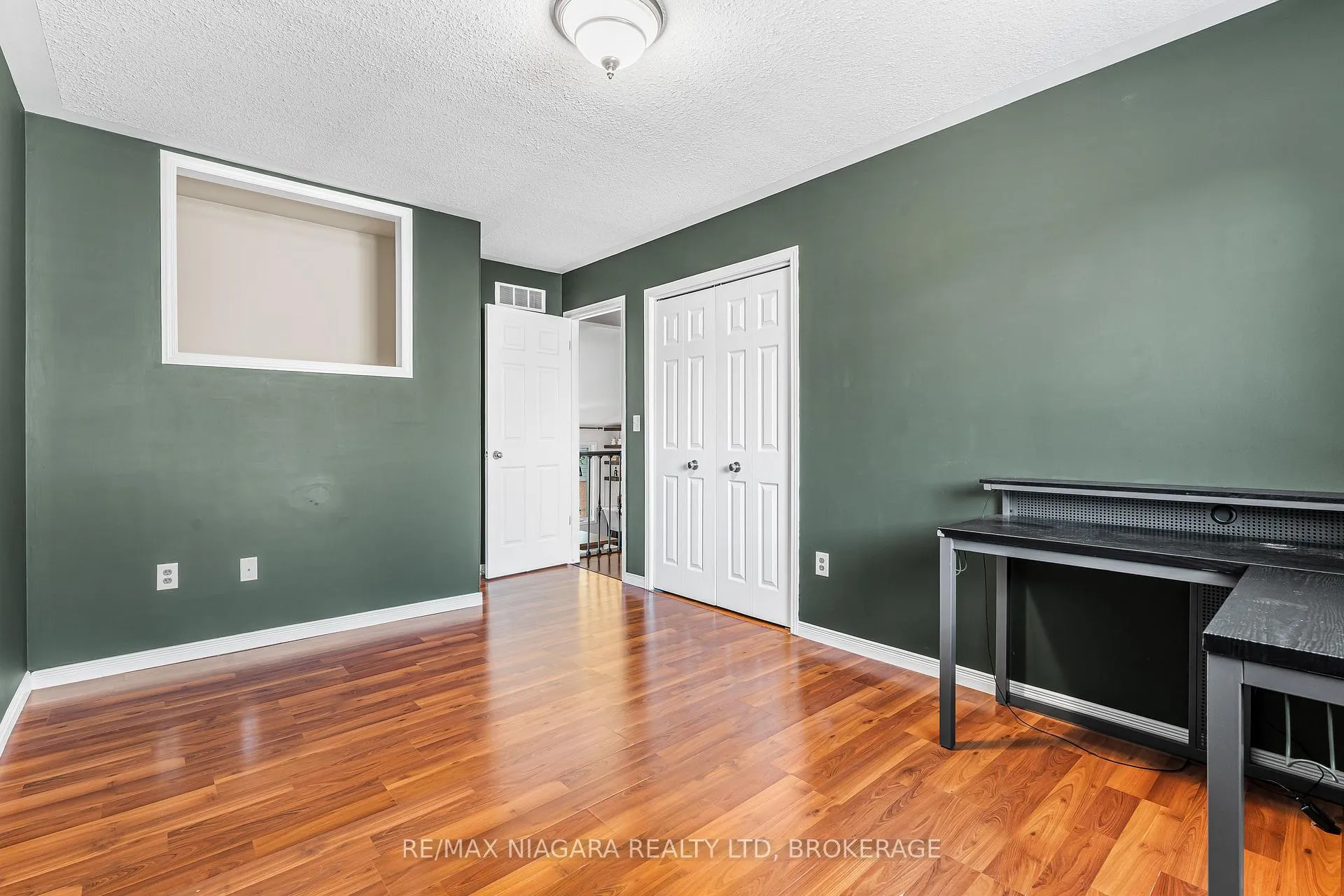 Photo 27 of 113 Foxtail Avenue, Welland, West Welland — HOMEH