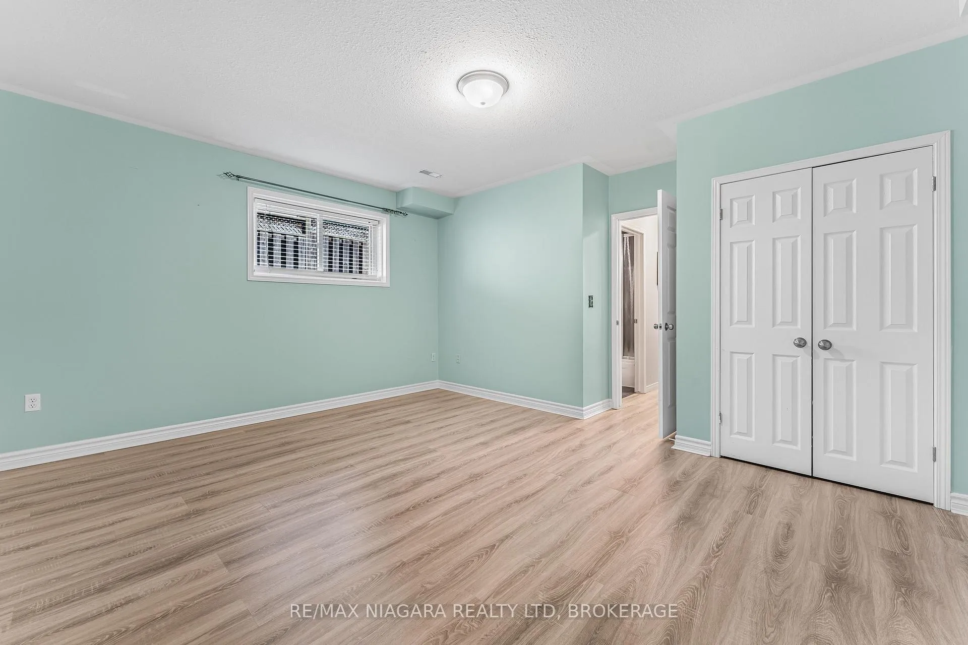 Photo 33 of 113 Foxtail Avenue, Welland, West Welland — HOMEH