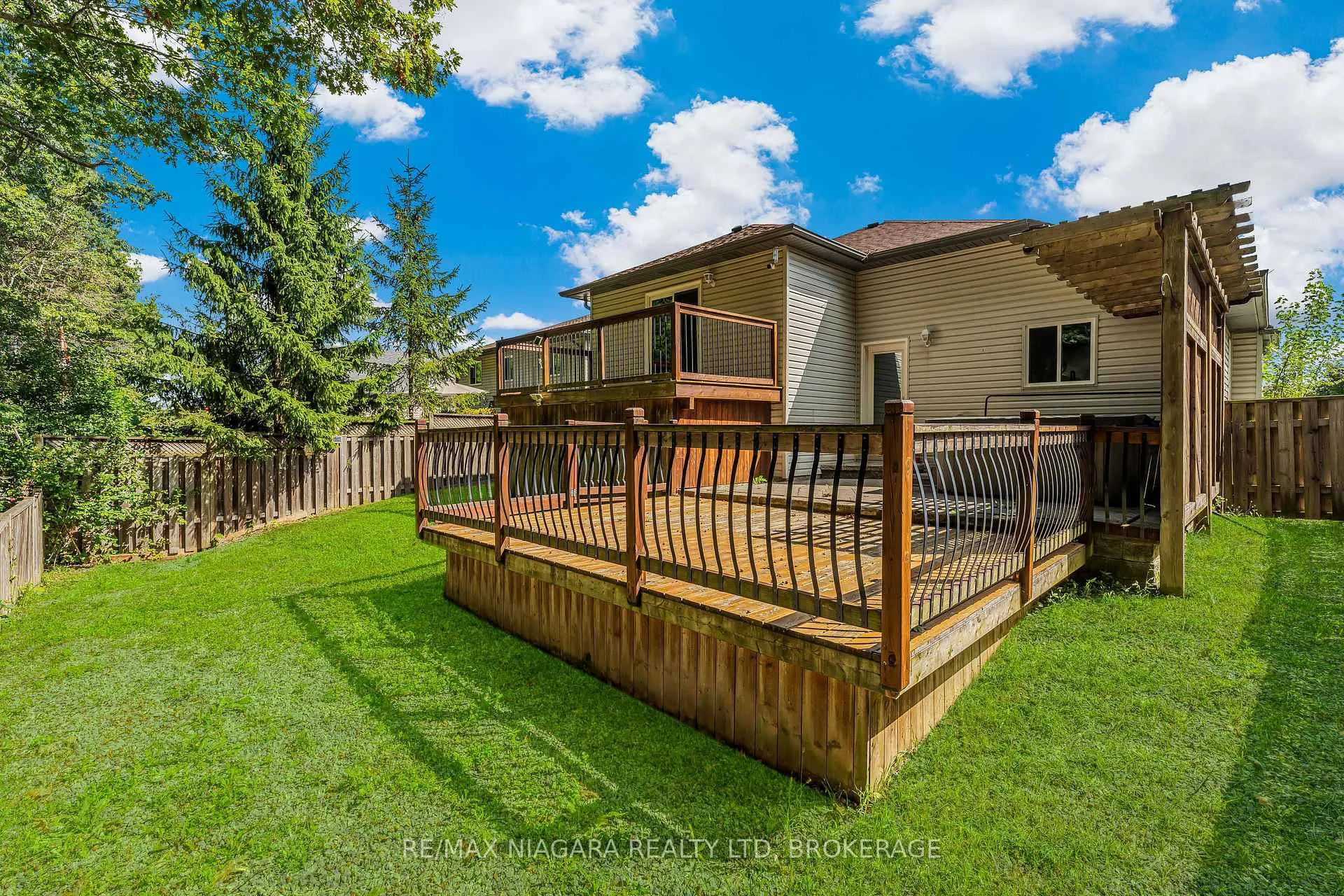 Photo 41 of 113 Foxtail Avenue, Welland, West Welland — HOMEH