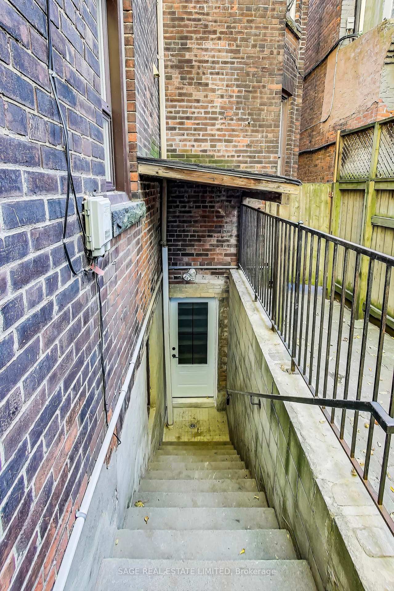 Photo 4 of Unit Lower, 20 Amelia Street, Toronto, Cabbagetown-South St. James Town — HOMEH