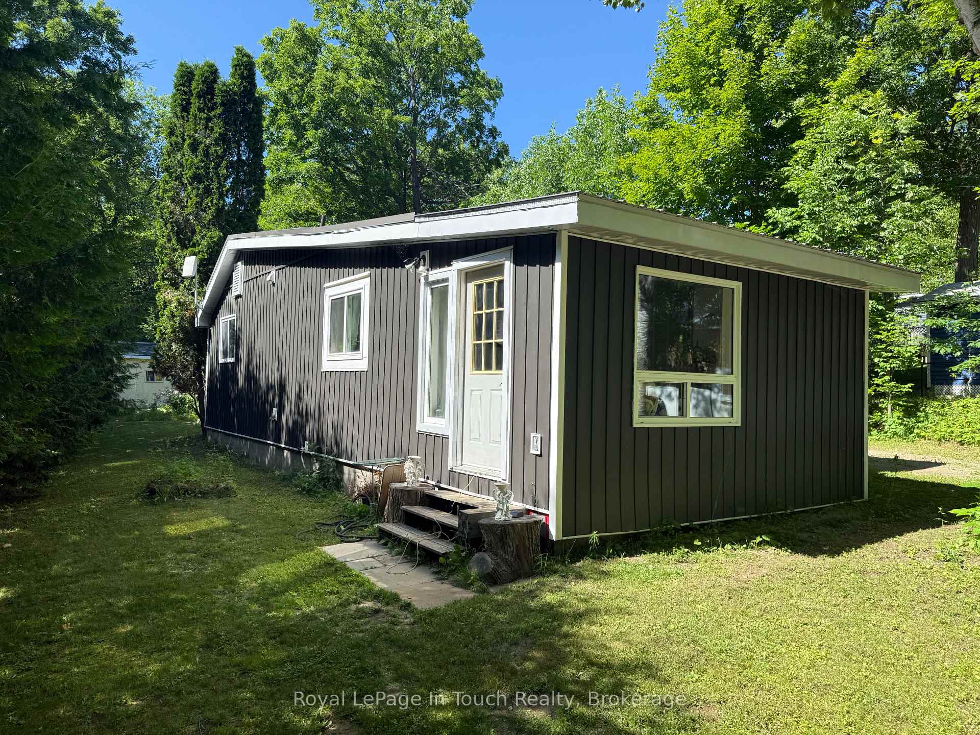 Photo 22 of 19 Needle Road, Tiny, Rural Tiny — HOMEH