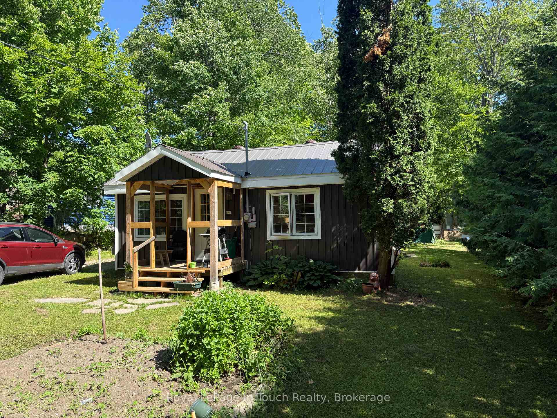 Photo 23 of 19 Needle Road, Tiny, Rural Tiny — HOMEH