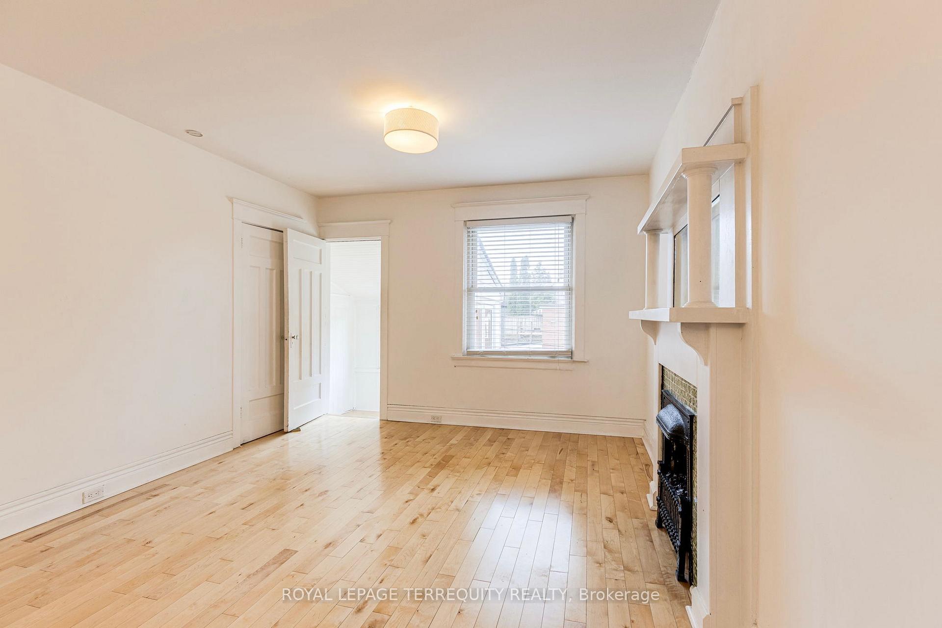 Photo 11 of Unit Upper, 100 Barton Avenue, Toronto, The Annex — HOMEH