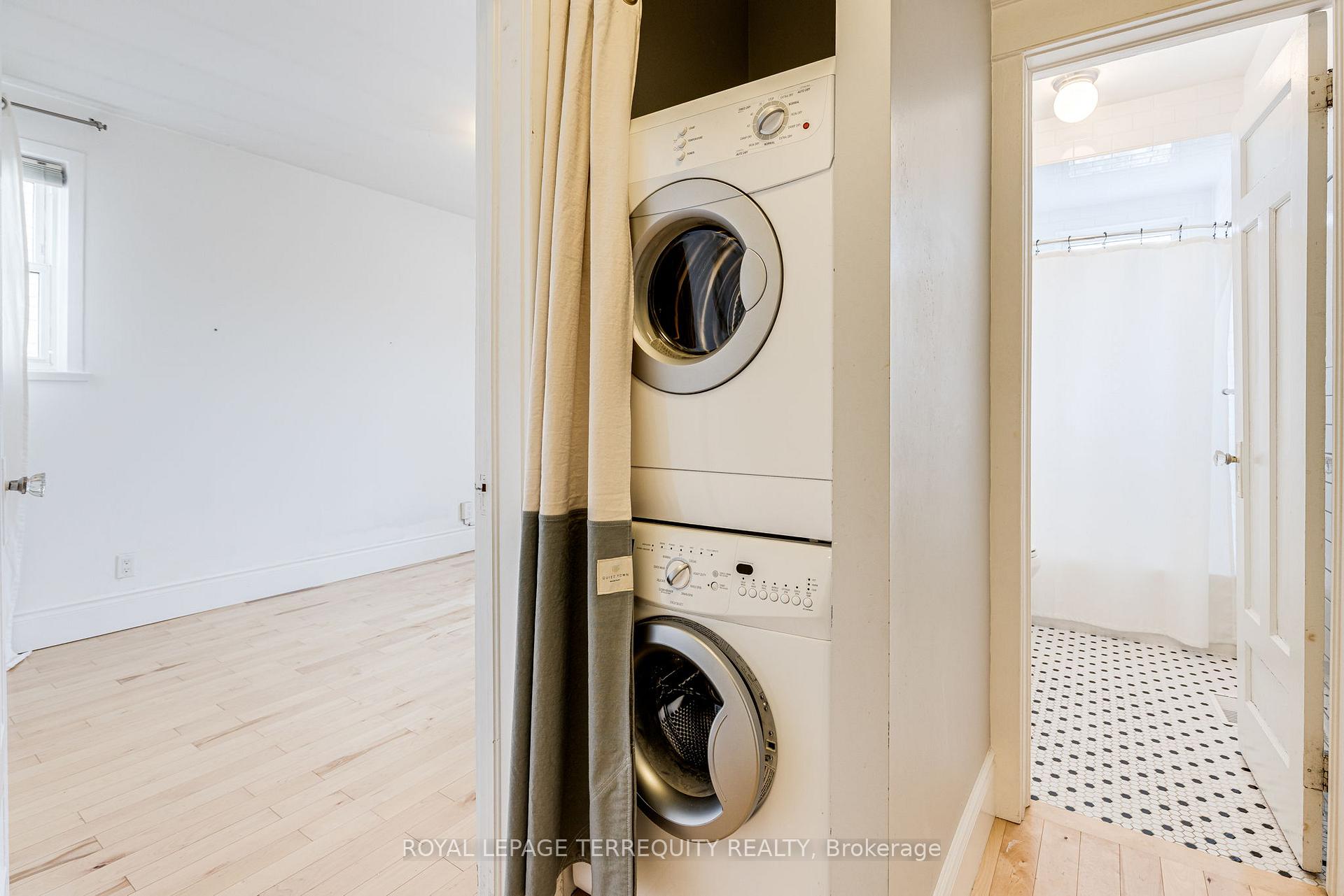 Photo 15 of Unit Upper, 100 Barton Avenue, Toronto, The Annex — HOMEH