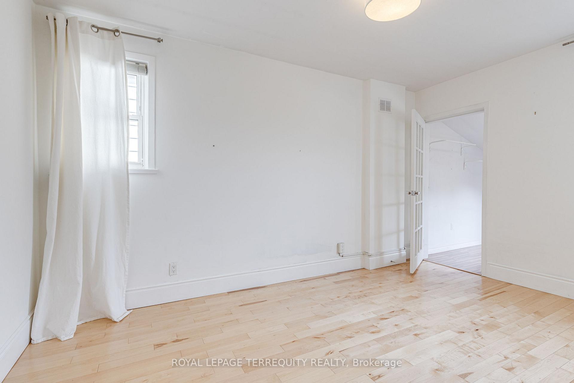 Photo 16 of Unit Upper, 100 Barton Avenue, Toronto, The Annex — HOMEH