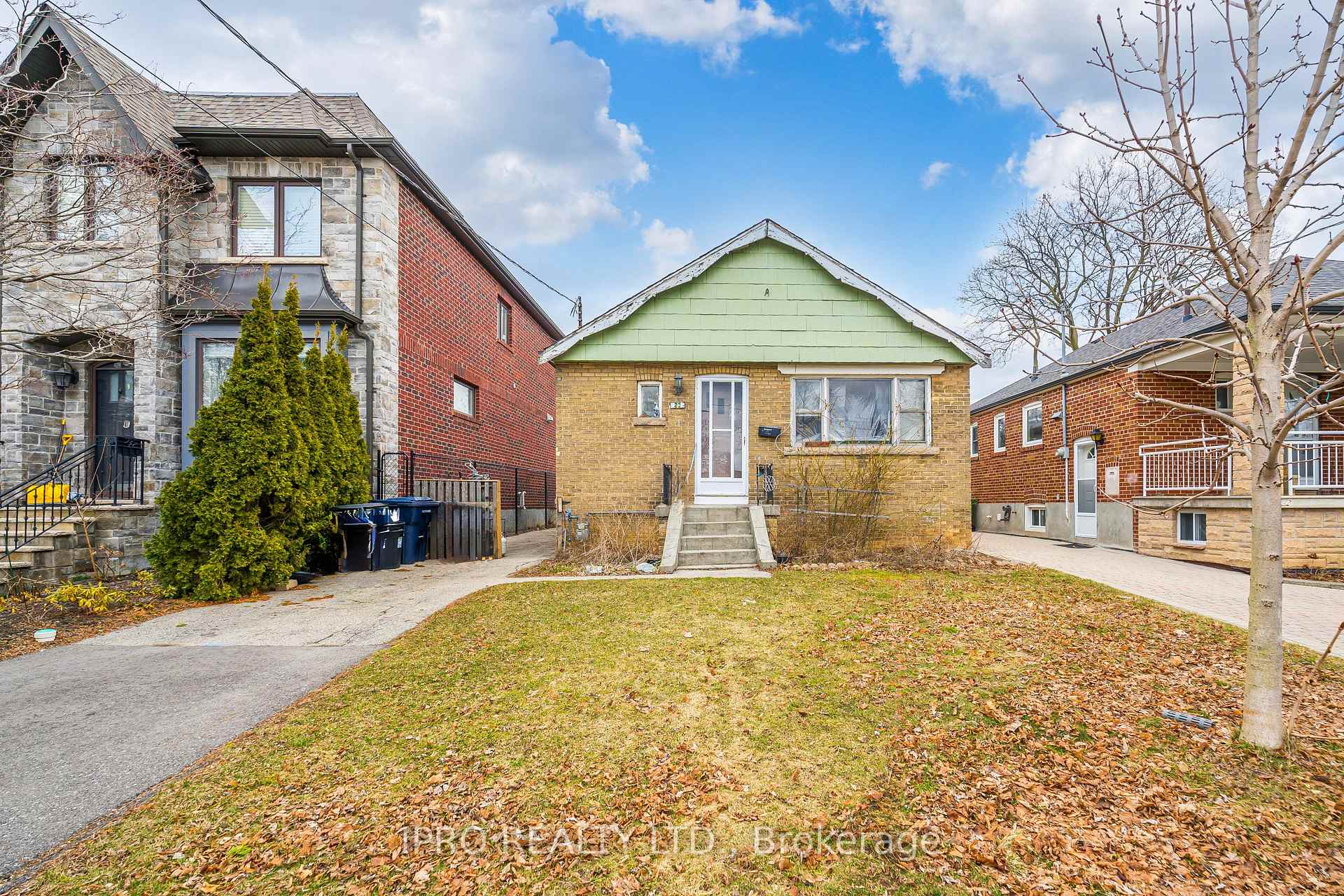 Photo 1 of 23 Marilyn Crescent, Toronto, O'Connor-Parkview — HOMEH