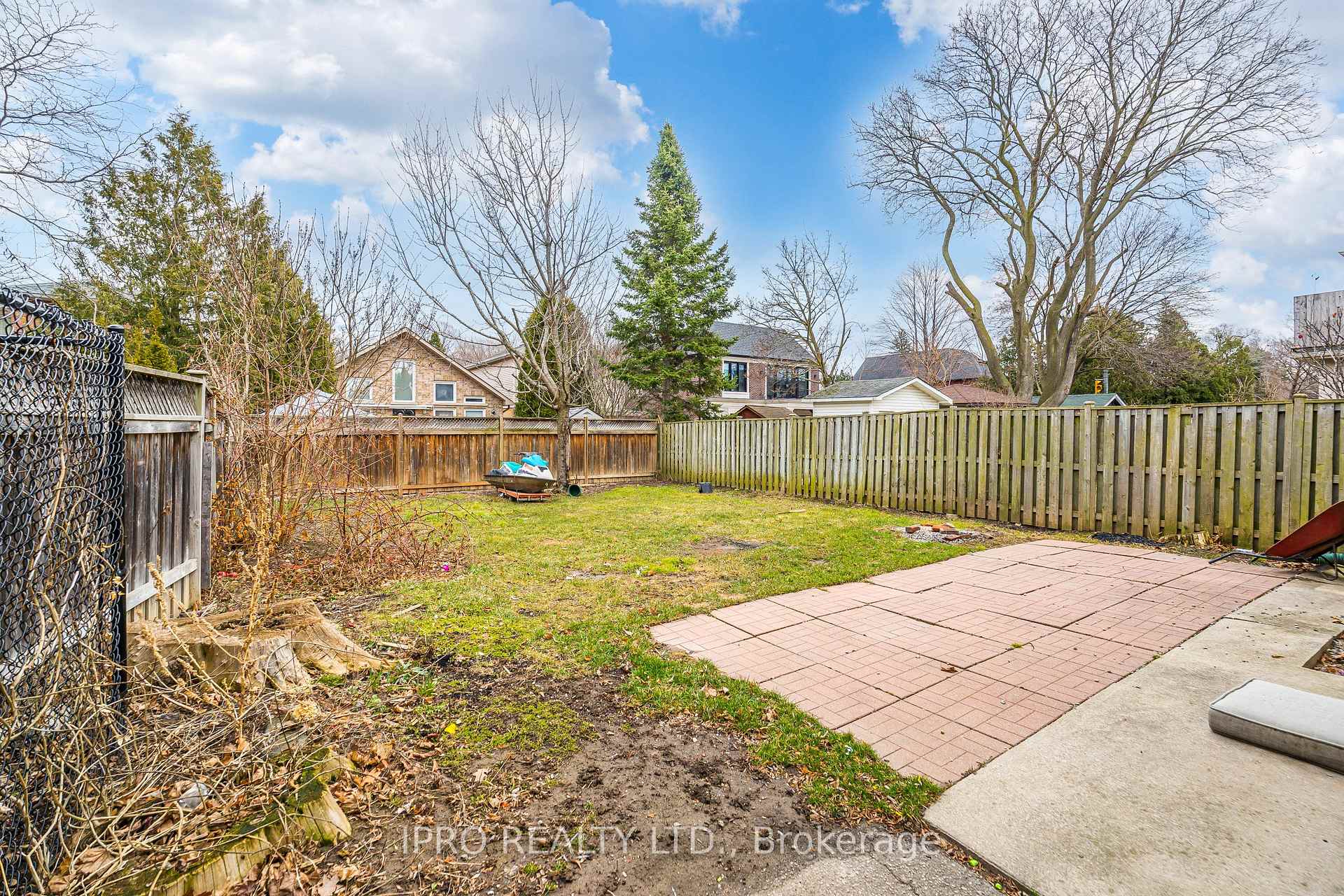 Photo 4 of 23 Marilyn Crescent, Toronto, O'Connor-Parkview — HOMEH