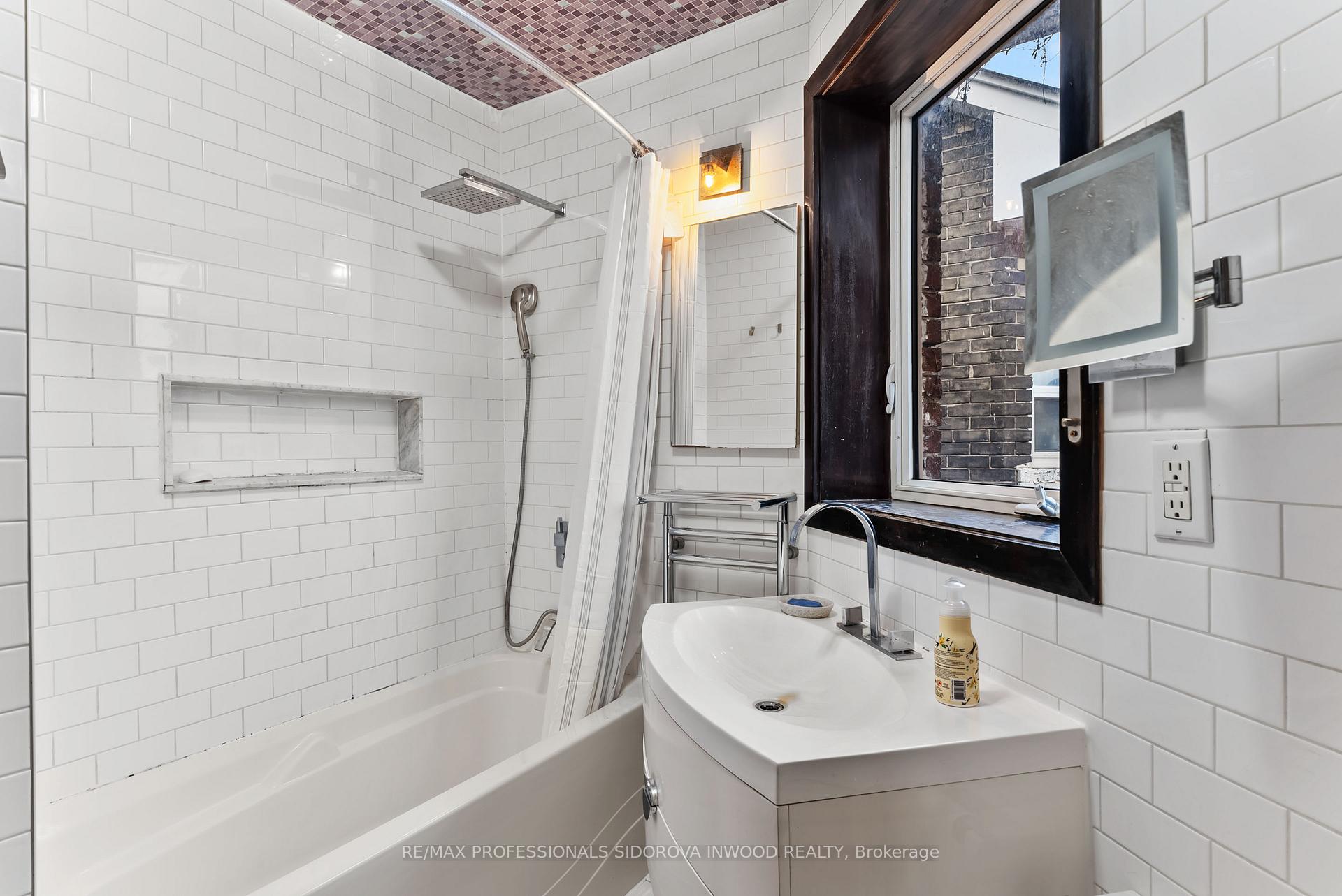 Photo 13 of 10 St David Street, Toronto, Regent Park — HOMEH