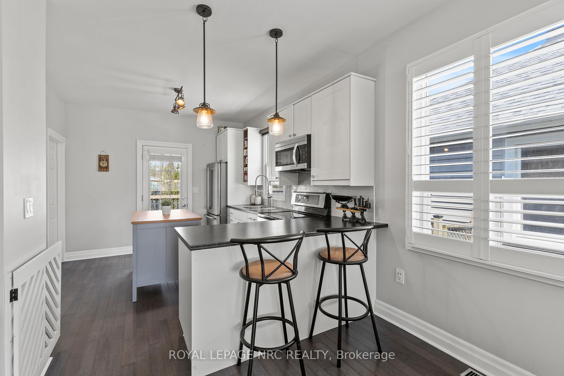 Photo 12 of 30 Ann Street, Thorold, Thorold Downtown — HOMEH