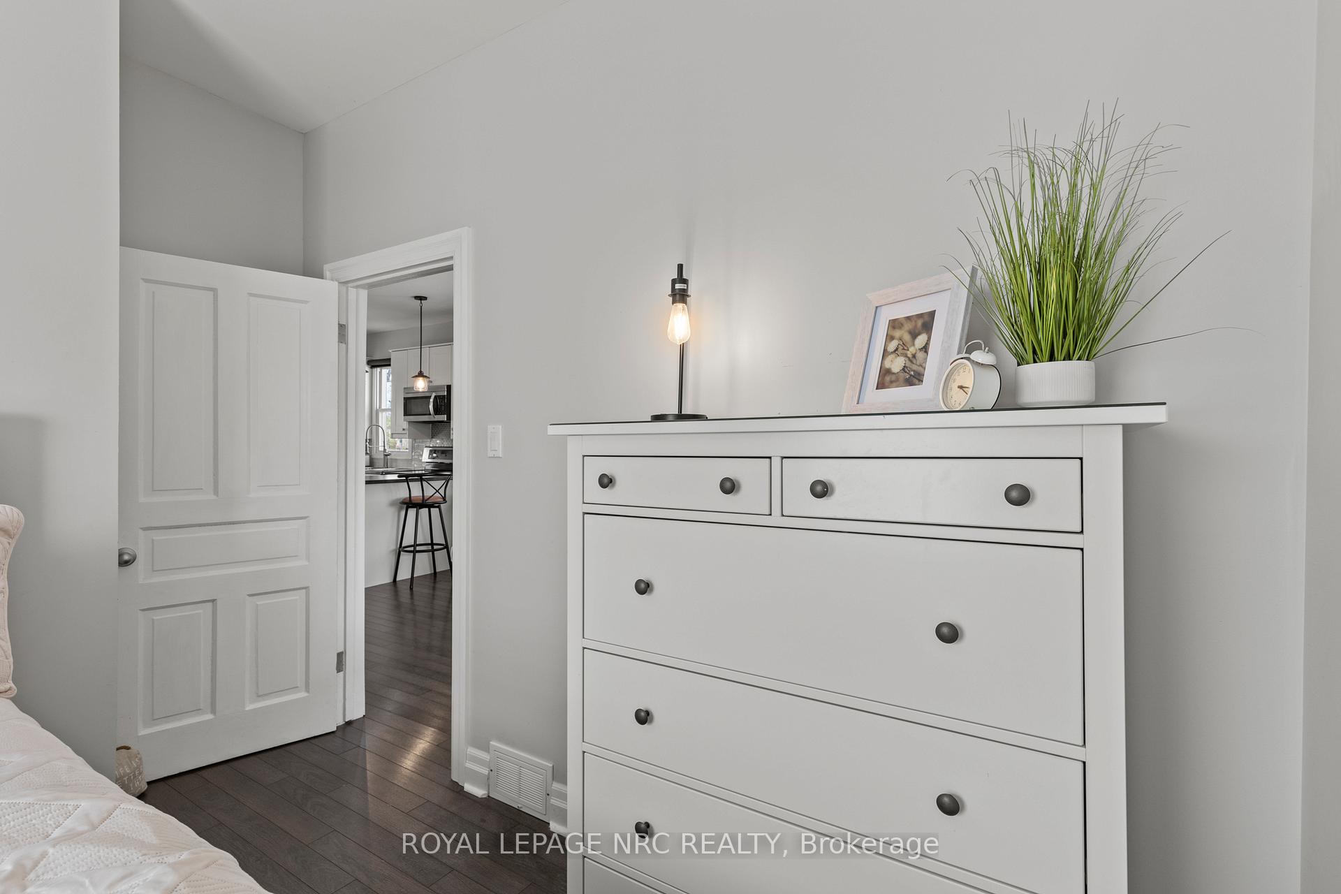 Photo 17 of 30 Ann Street, Thorold, Thorold Downtown — HOMEH