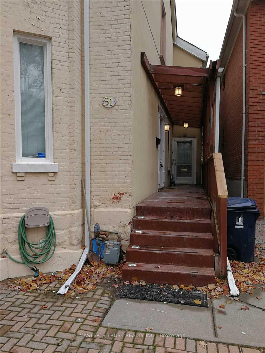 Photo 2 of 91 Lippincott Street, Toronto, University — HOMEH