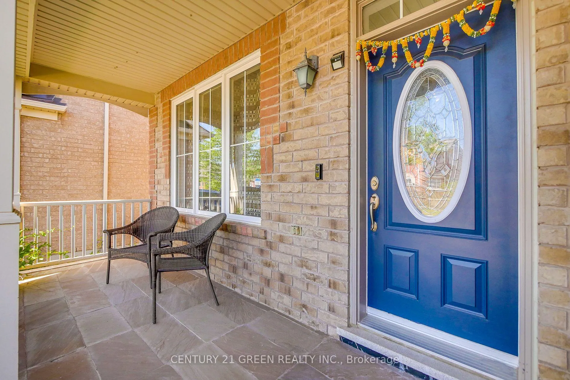 Photo 6 of 330 Schreyer Crescent, Milton, Harrison — HOMEH