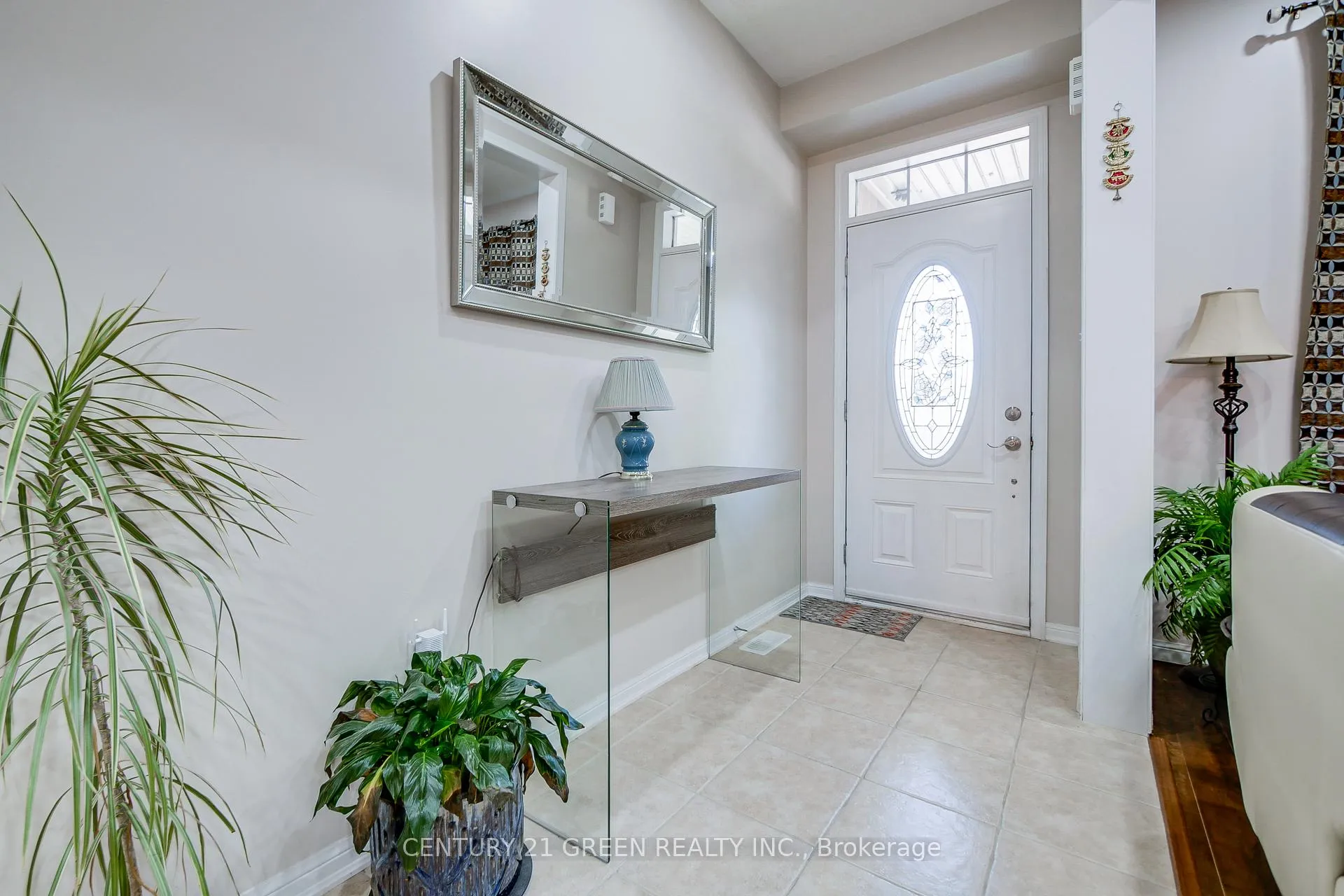Photo 7 of 330 Schreyer Crescent, Milton, Harrison — HOMEH