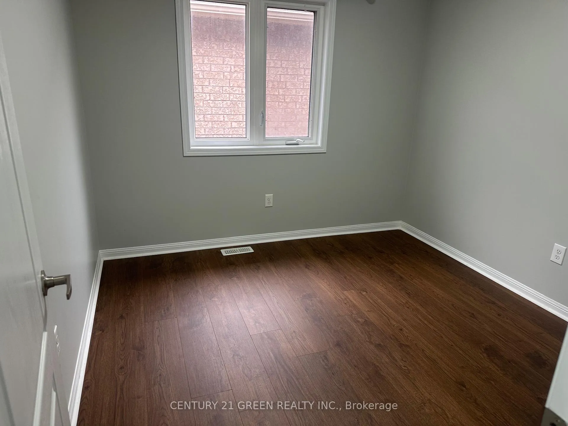 Photo 18 of 330 Schreyer Crescent, Milton, Harrison — HOMEH