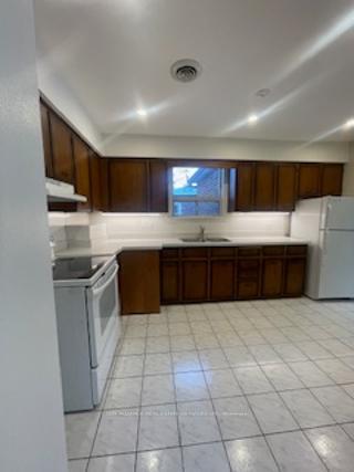 Photo 3 of 63 Glenwood Crescent, Toronto, O'Connor-Parkview — HOMEH