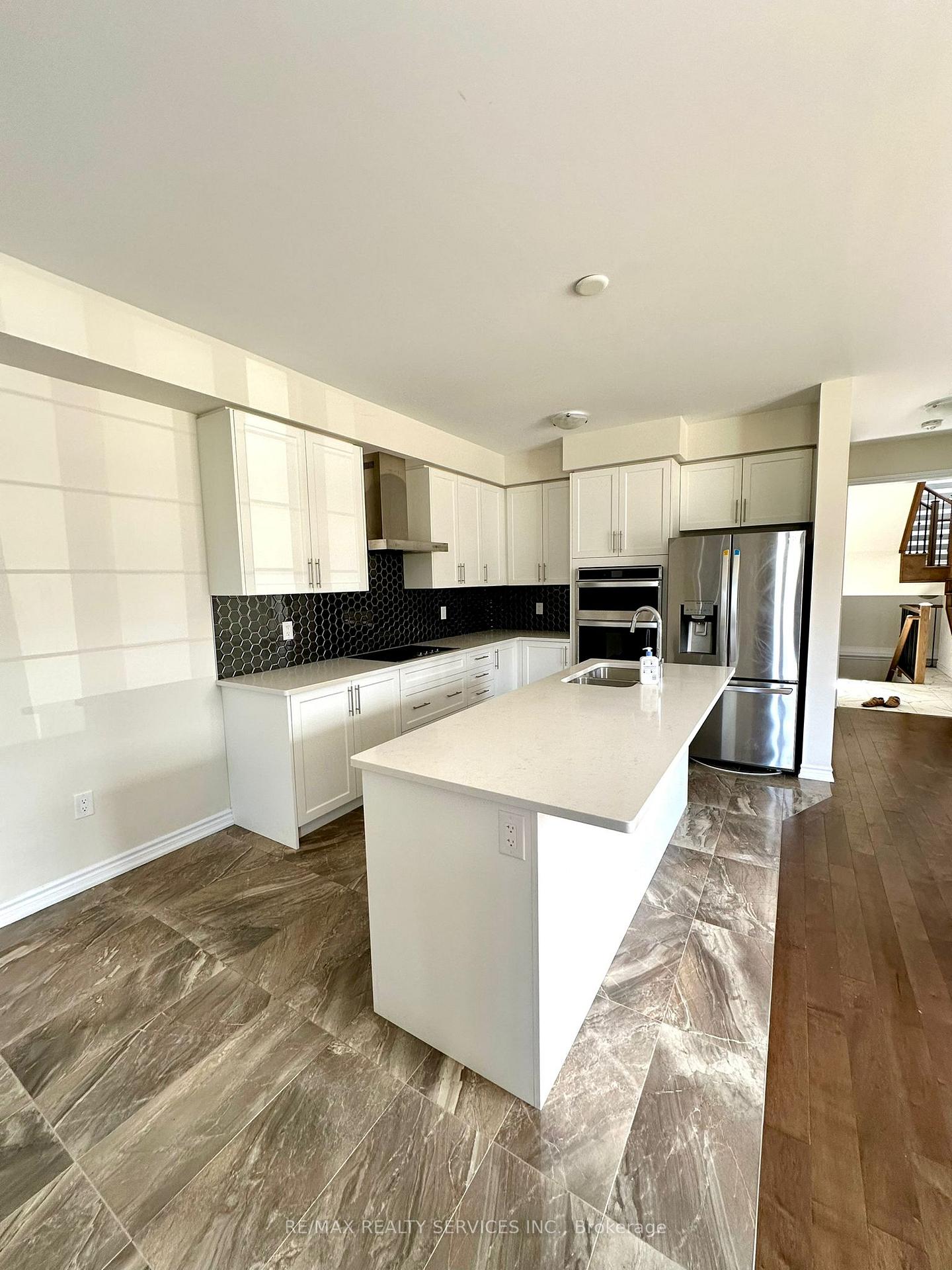 Photo 6 of 51 Sugar May Avenue E, Thorold, Rolling Meadows — HOMEH