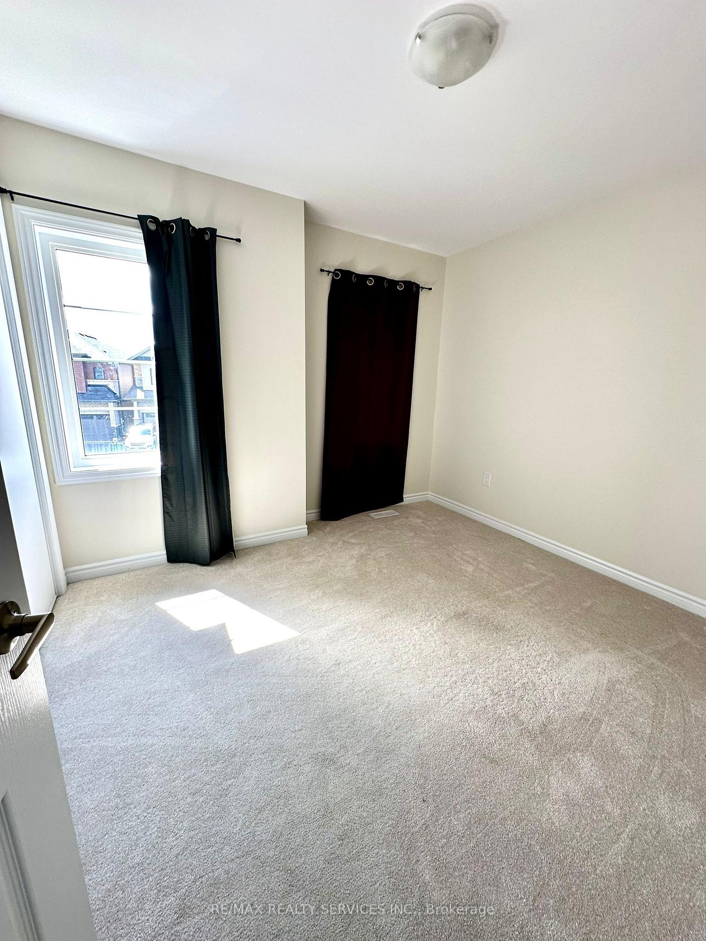 Photo 12 of 51 Sugar May Avenue E, Thorold, Rolling Meadows — HOMEH