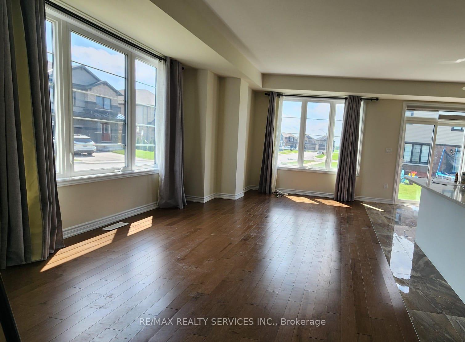 Photo 14 of 51 Sugar May Avenue E, Thorold, Rolling Meadows — HOMEH