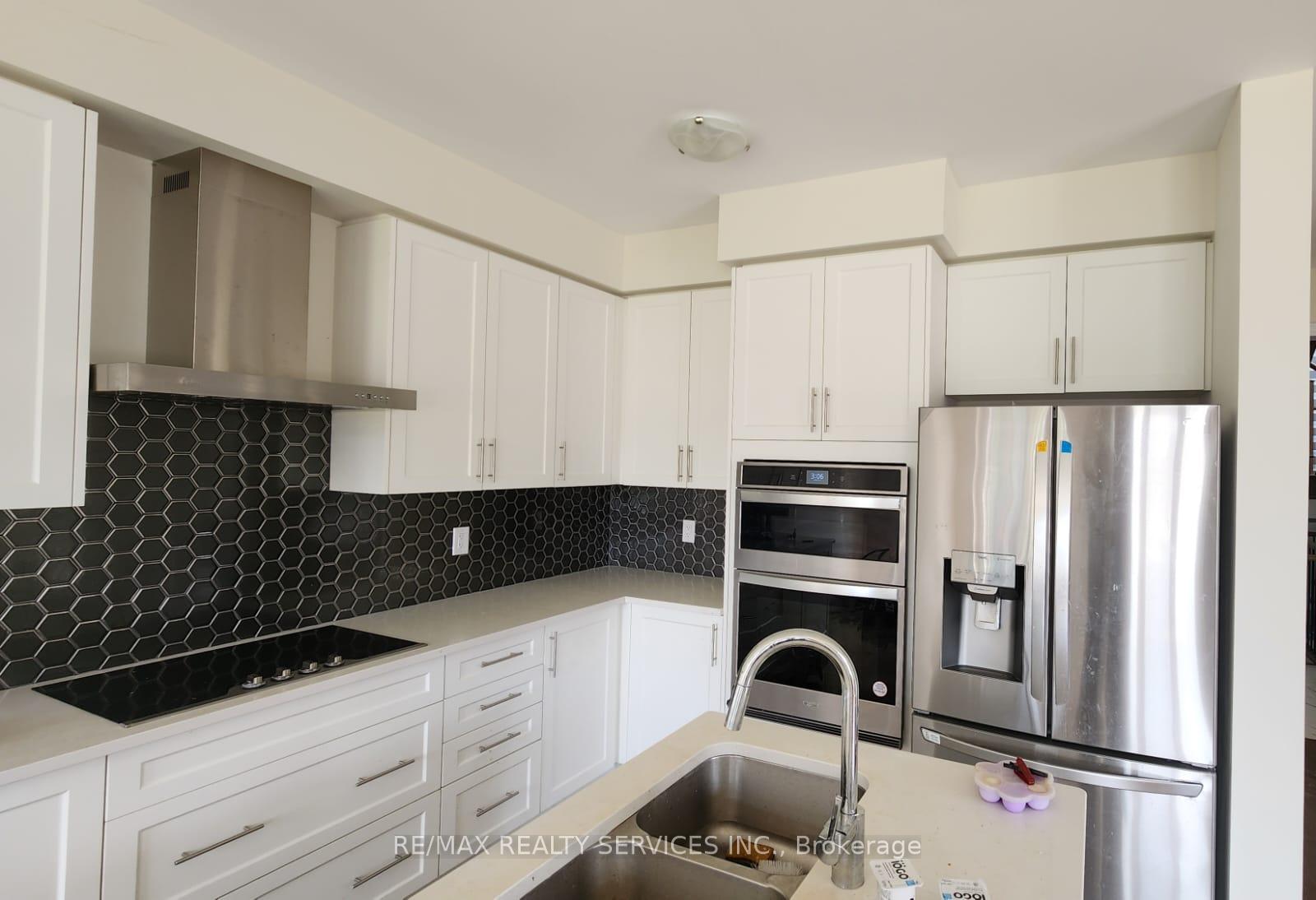 Photo 16 of 51 Sugar May Avenue E, Thorold, Rolling Meadows — HOMEH