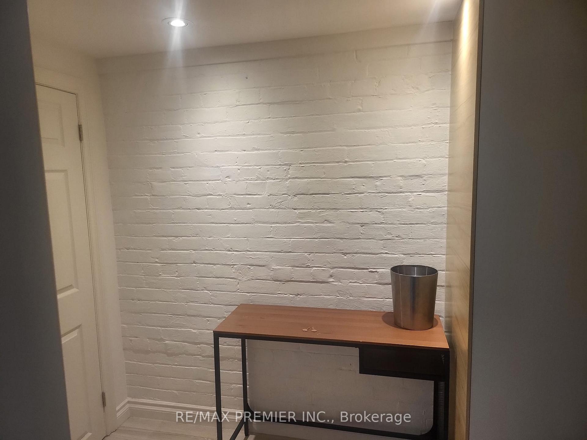 Photo 4 of Unit Bsmt, 287 Lisgar Street, Toronto, Little Portugal — HOMEH