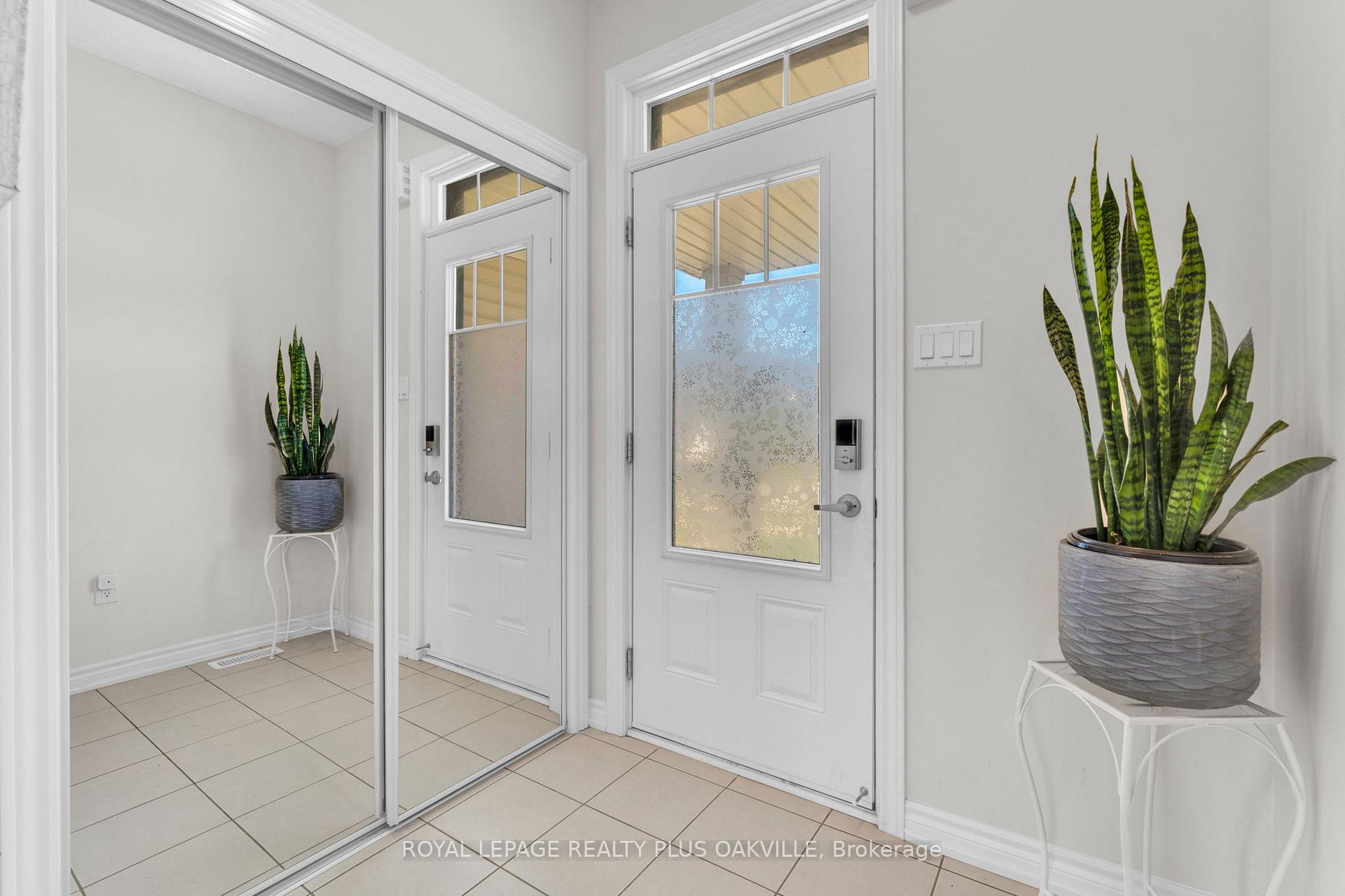 Photo 4 of 212 Explorer Way, Thorold, Rolling Meadows — HOMEH