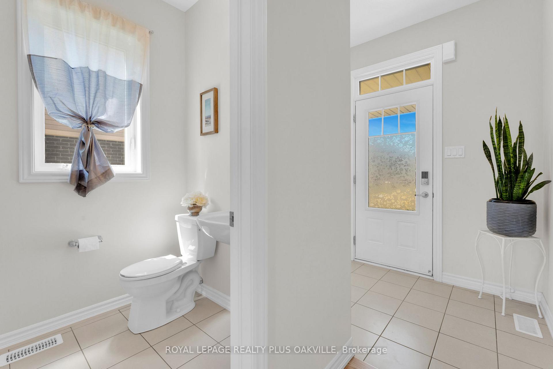 Photo 5 of 212 Explorer Way, Thorold, Rolling Meadows — HOMEH