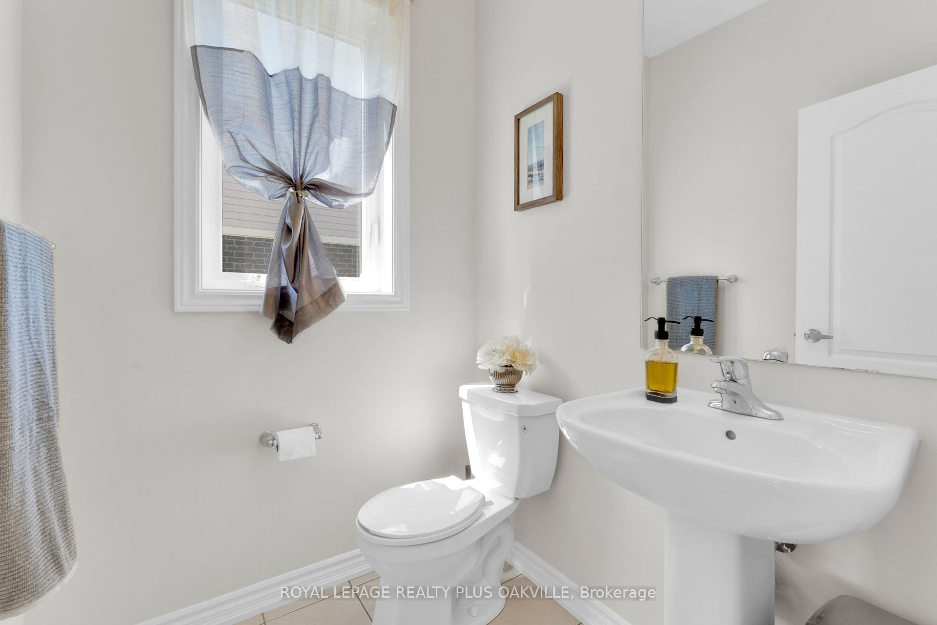 Photo 6 of 212 Explorer Way, Thorold, Rolling Meadows — HOMEH