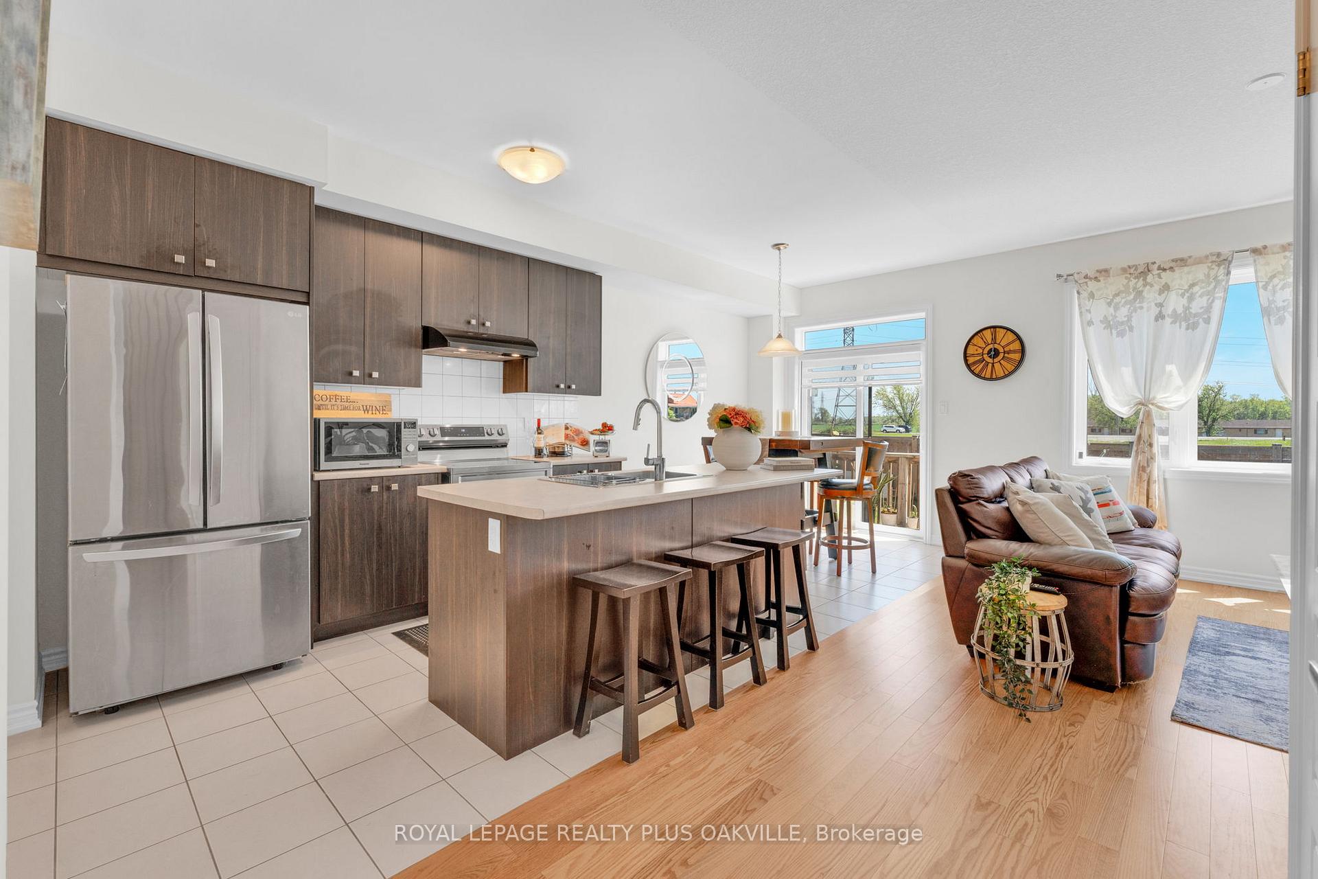 Photo 9 of 212 Explorer Way, Thorold, Rolling Meadows — HOMEH