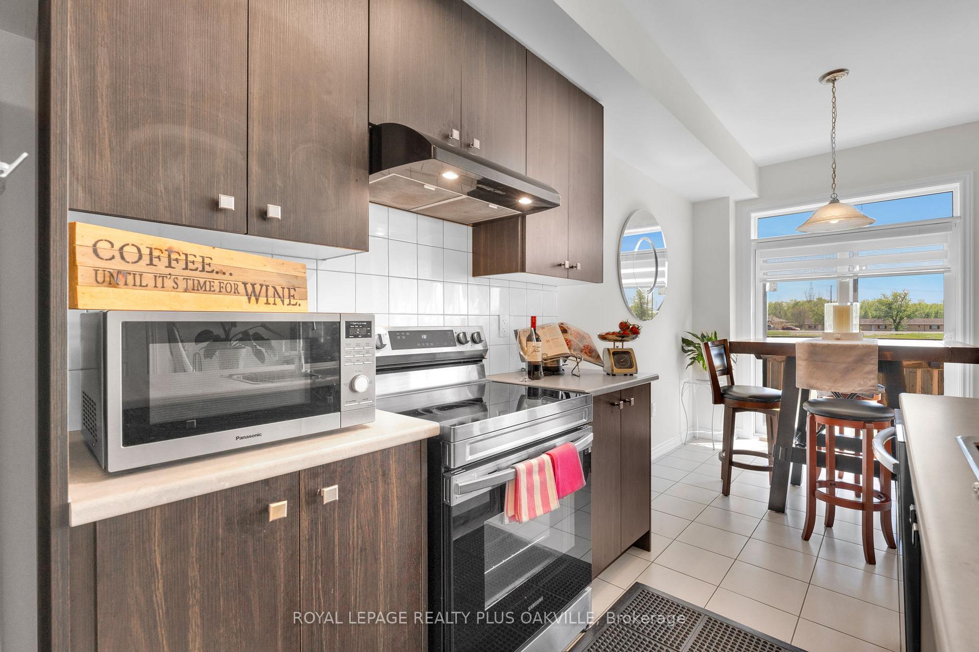 Photo 11 of 212 Explorer Way, Thorold, Rolling Meadows — HOMEH