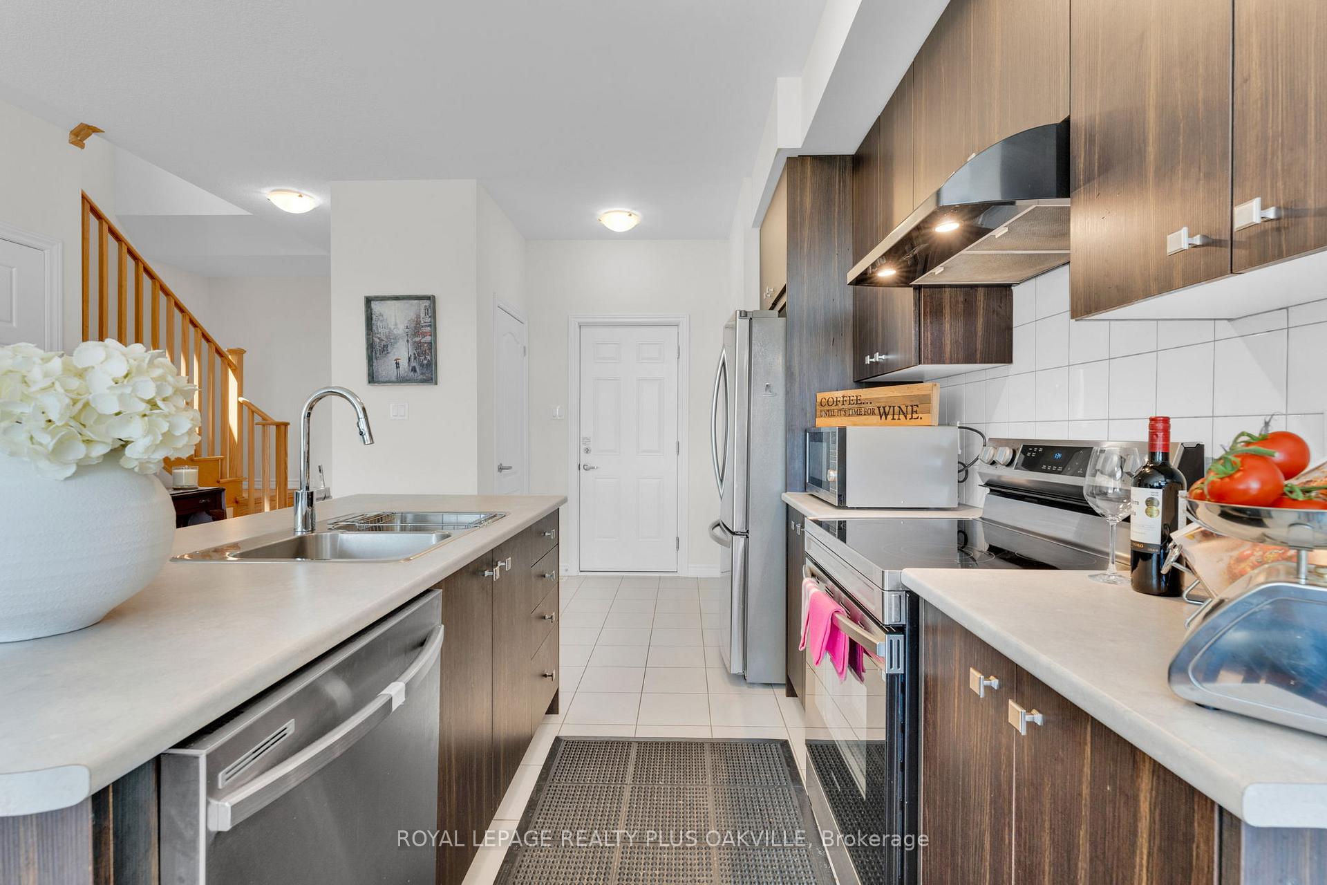 Photo 14 of 212 Explorer Way, Thorold, Rolling Meadows — HOMEH