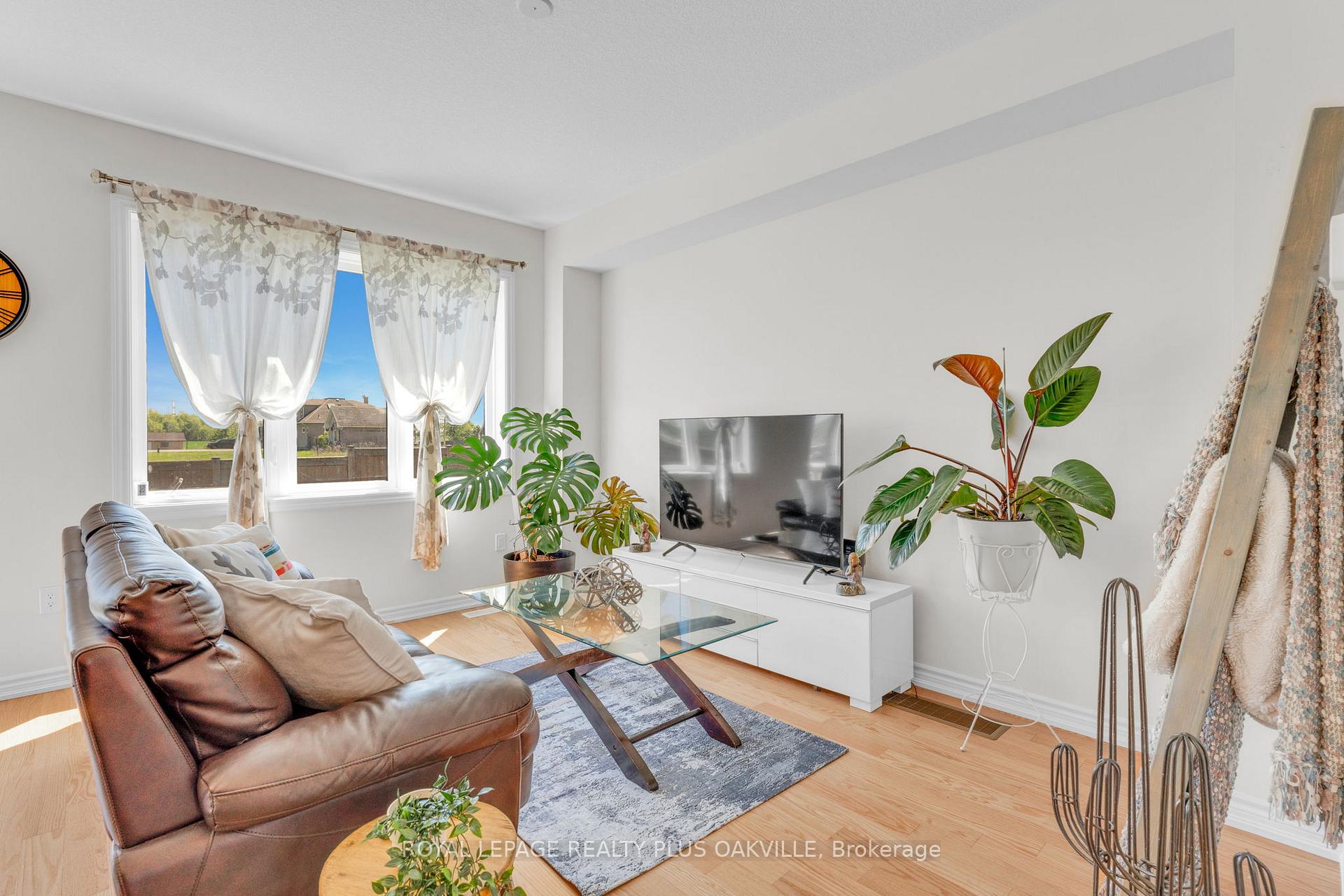 Photo 19 of 212 Explorer Way, Thorold, Rolling Meadows — HOMEH