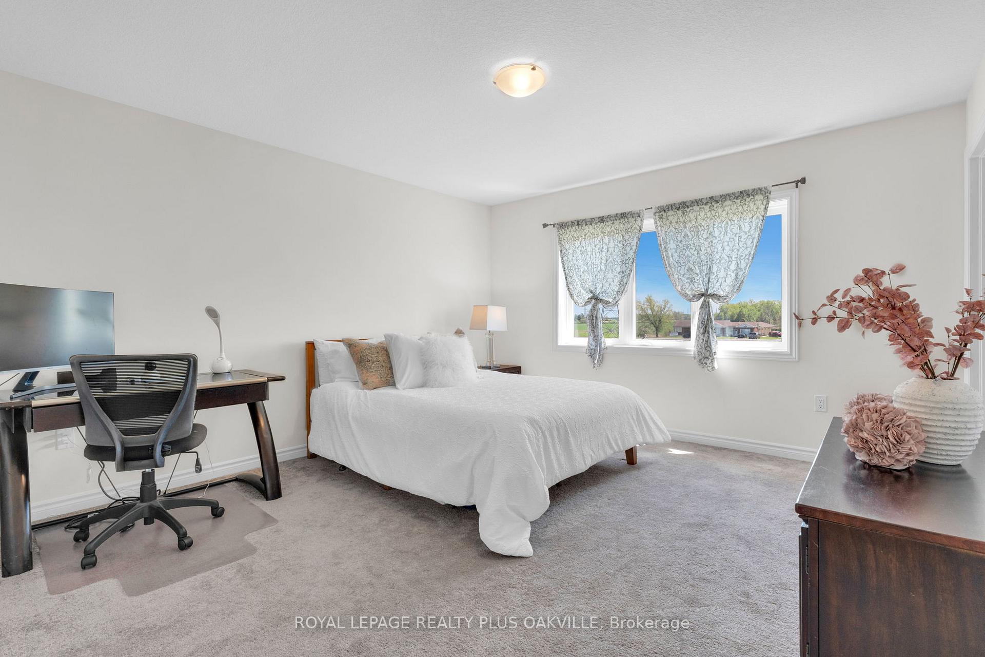 Photo 23 of 212 Explorer Way, Thorold, Rolling Meadows — HOMEH