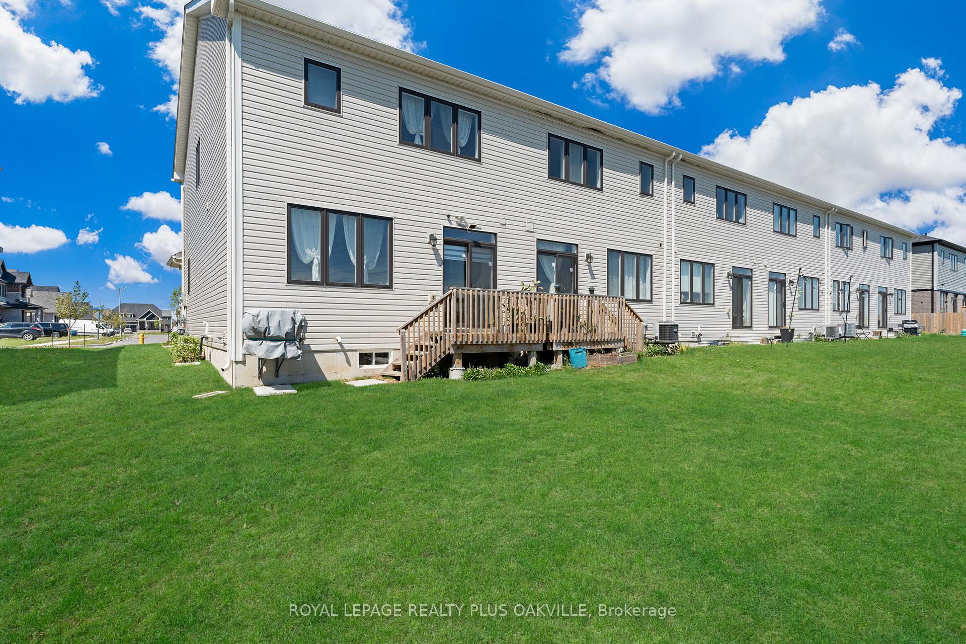 Photo 41 of 212 Explorer Way, Thorold, Rolling Meadows — HOMEH
