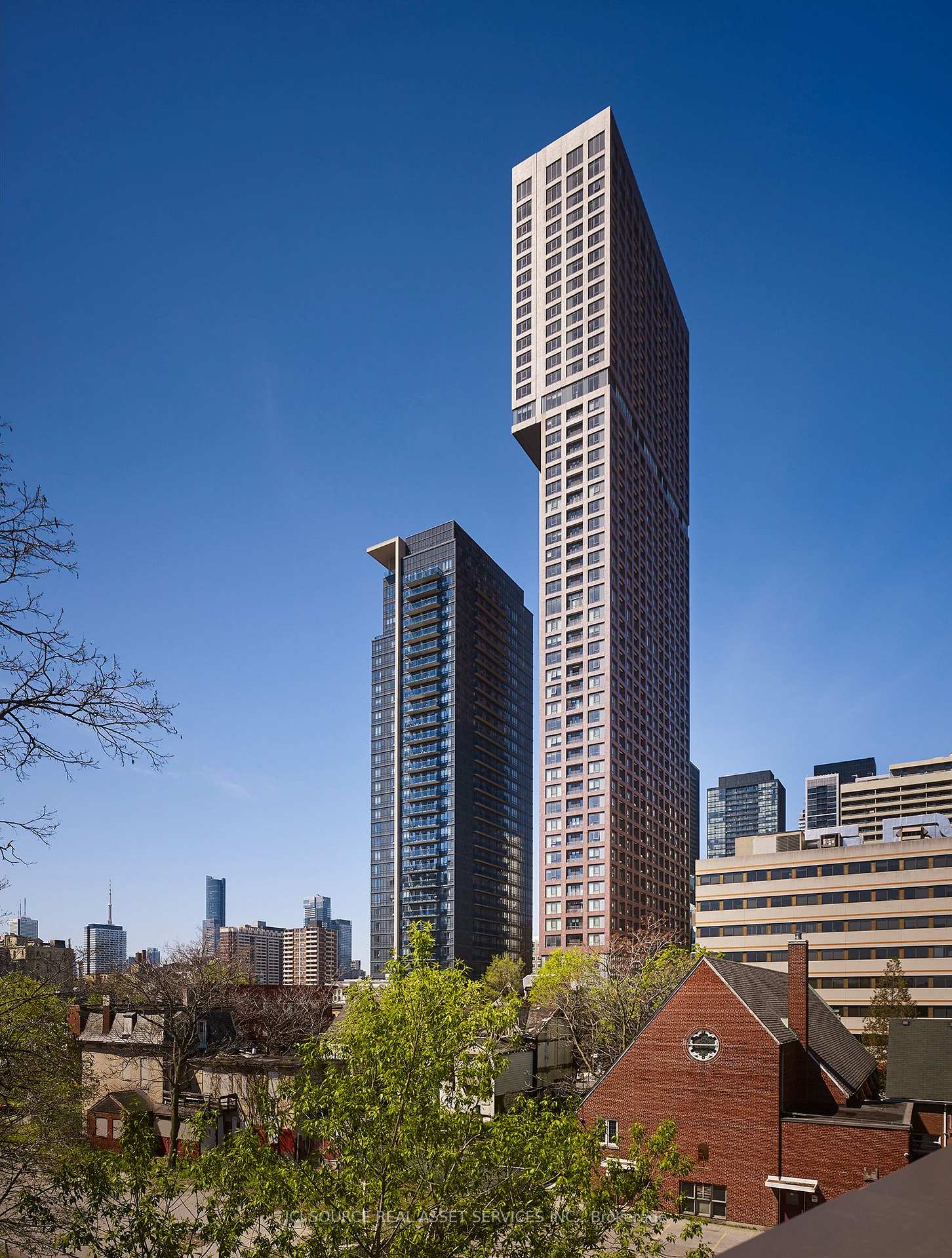 Front of Unit 1001, 25 Selby Street
