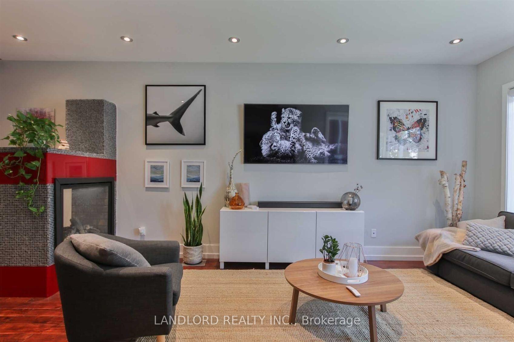 Photo 7 of 11 Garnet Avenue, Toronto, The Annex — HOMEH