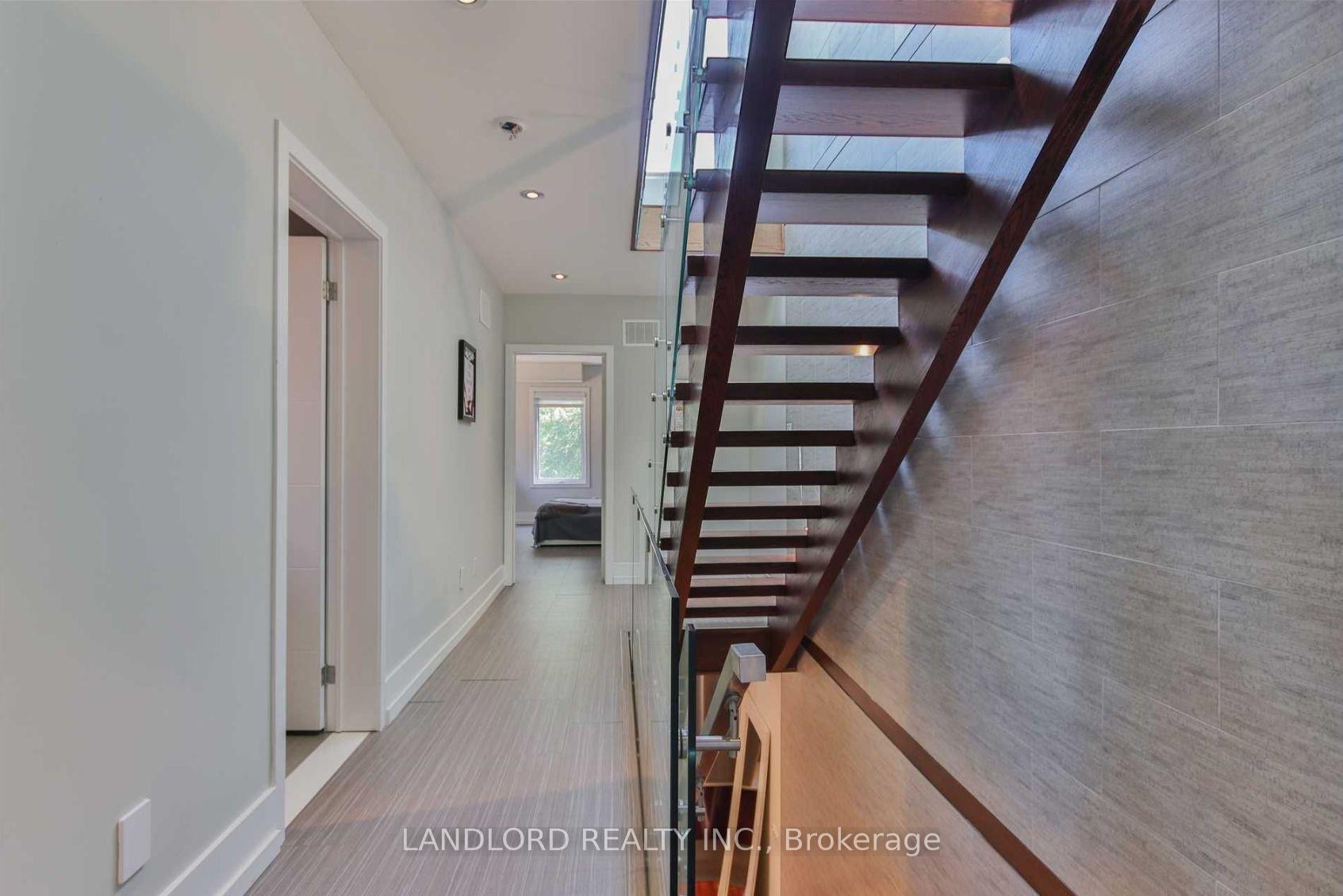 Photo 8 of 11 Garnet Avenue, Toronto, The Annex — HOMEH