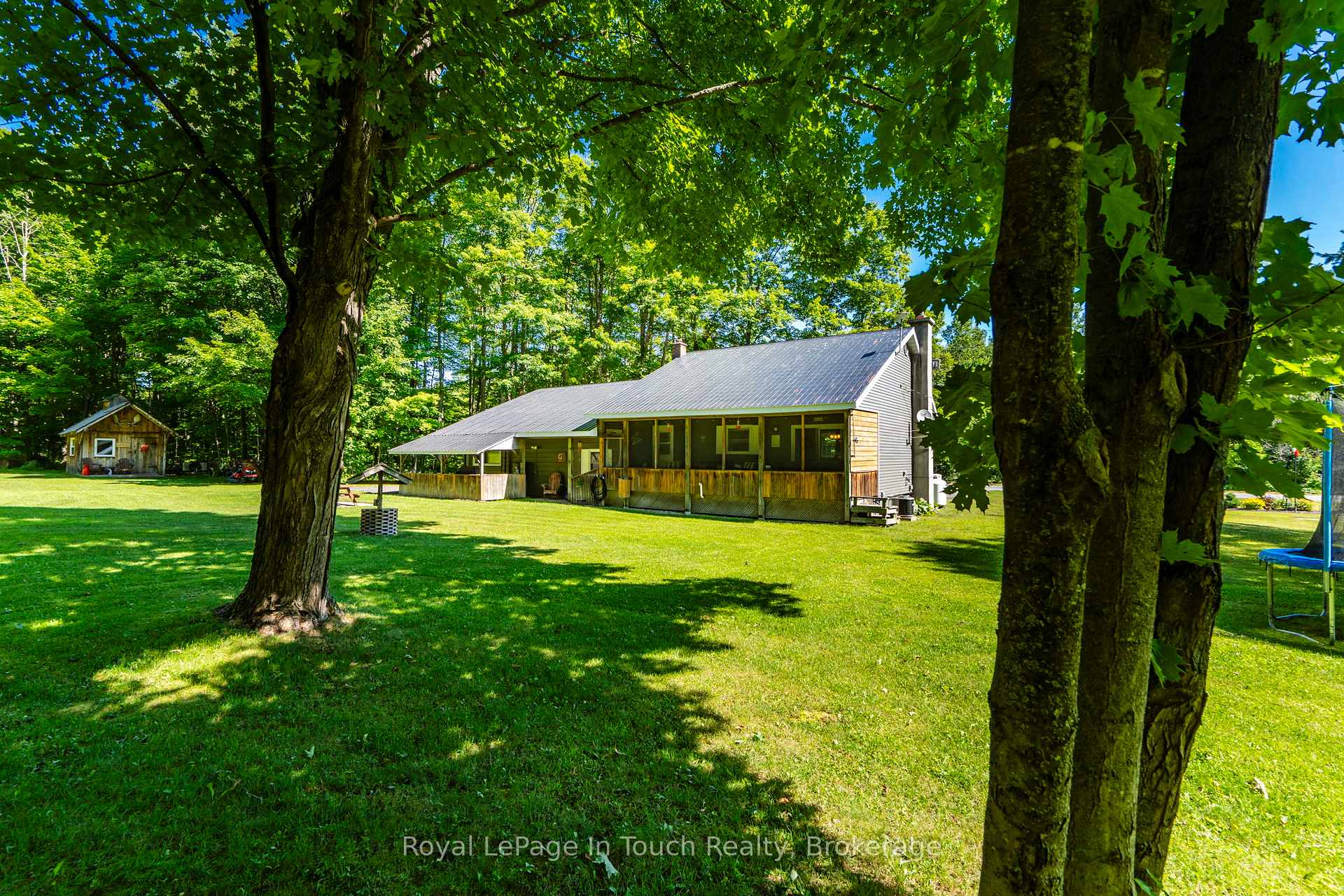 Photo 4 of 507 Lafontaine Road E, Tiny, Rural Tiny — HOMEH