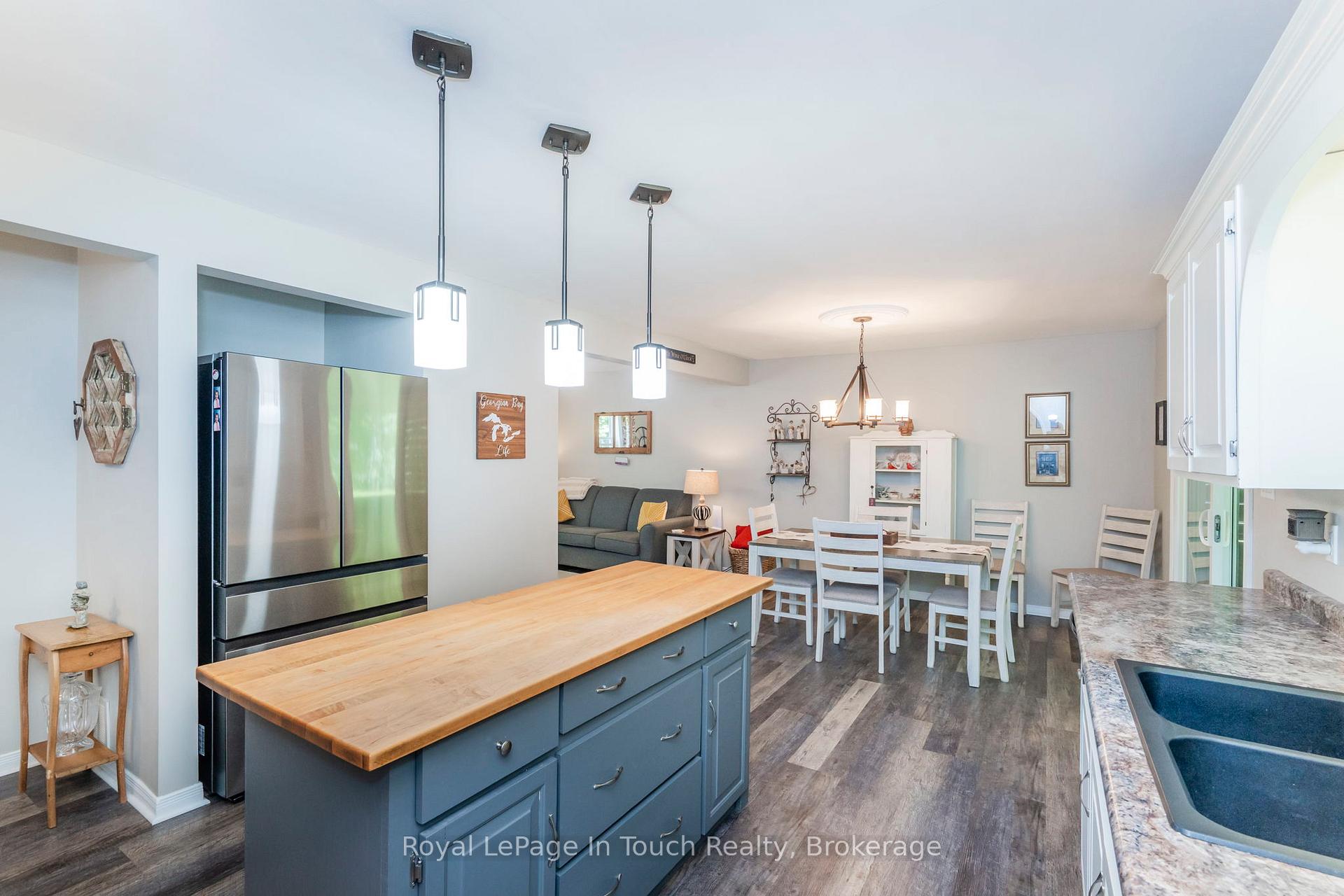 Photo 18 of 507 Lafontaine Road E, Tiny, Rural Tiny — HOMEH