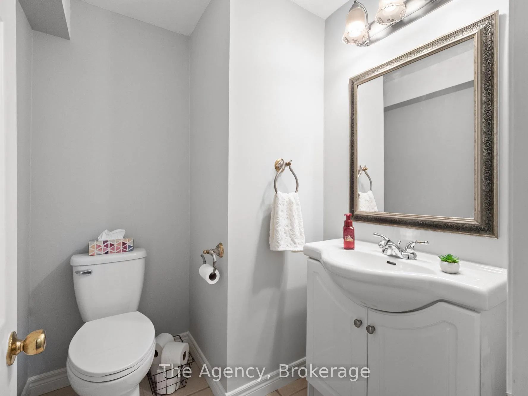Photo 22 of Unit 7, 185 Denistoun Street, Welland, Broadway — HOMEH