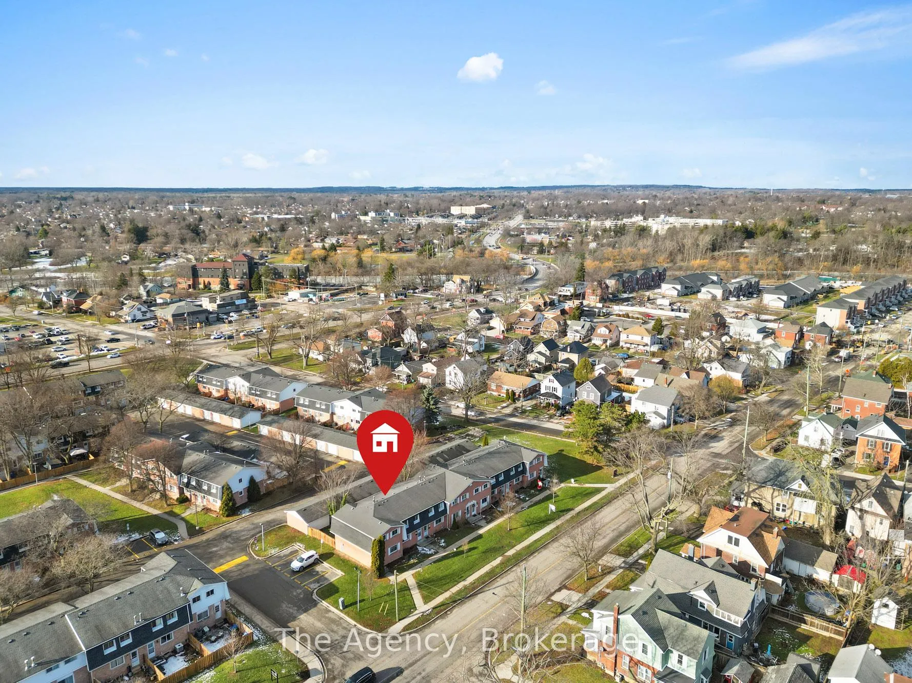 Photo 33 of Unit 7, 185 Denistoun Street, Welland, Broadway — HOMEH