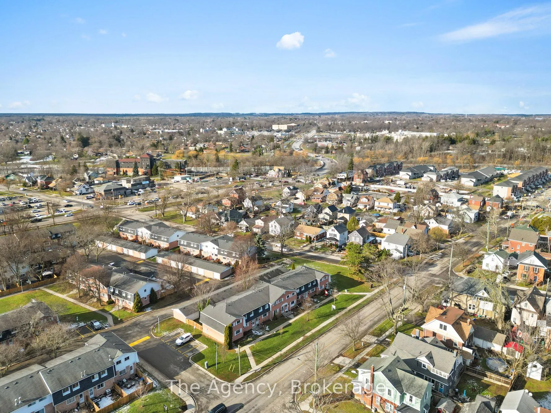 Photo 36 of Unit 7, 185 Denistoun Street, Welland, Broadway — HOMEH