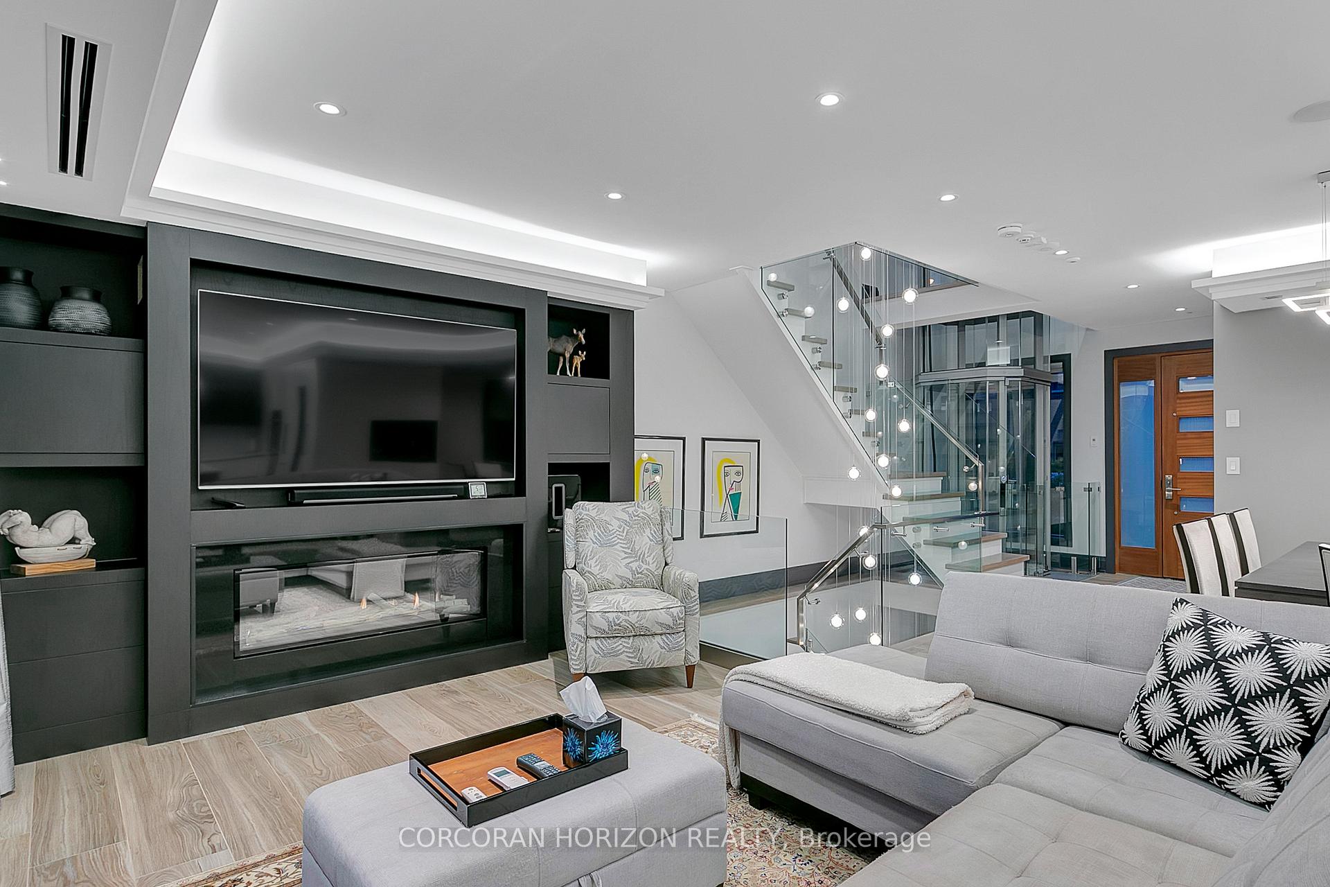 Photo 8 of 70A Hillside Drive N, Toronto, Broadview North — HOMEH